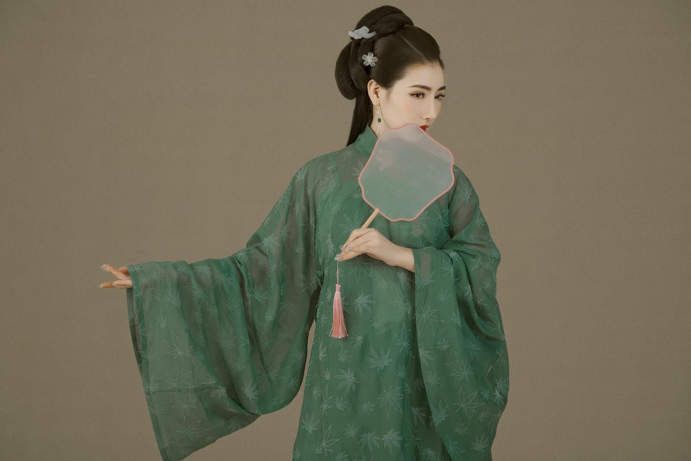 [YITUYU艺图语] 2021.12.31 山渐清 唯宝 [22P/474MB]