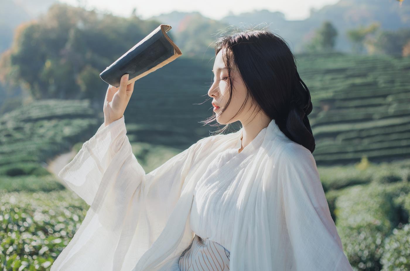 [YITUYU艺图语] 2021.11.25 若初 一个白鹿 [20P/357MB]