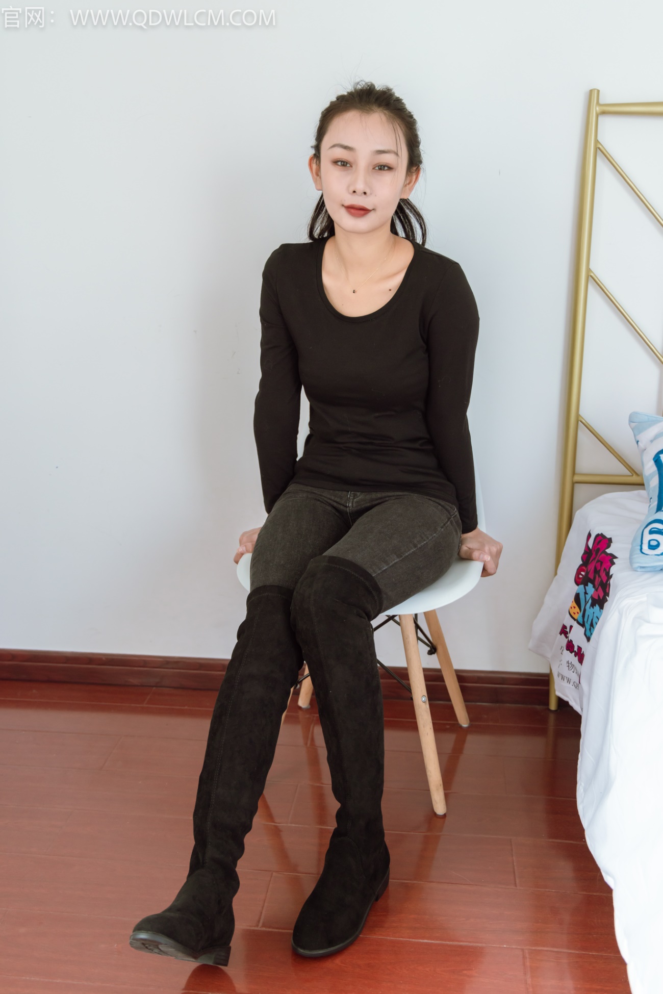 物恋传媒 NO.1319 岚岚-落日与晚风[146P/1V/4.23GB]