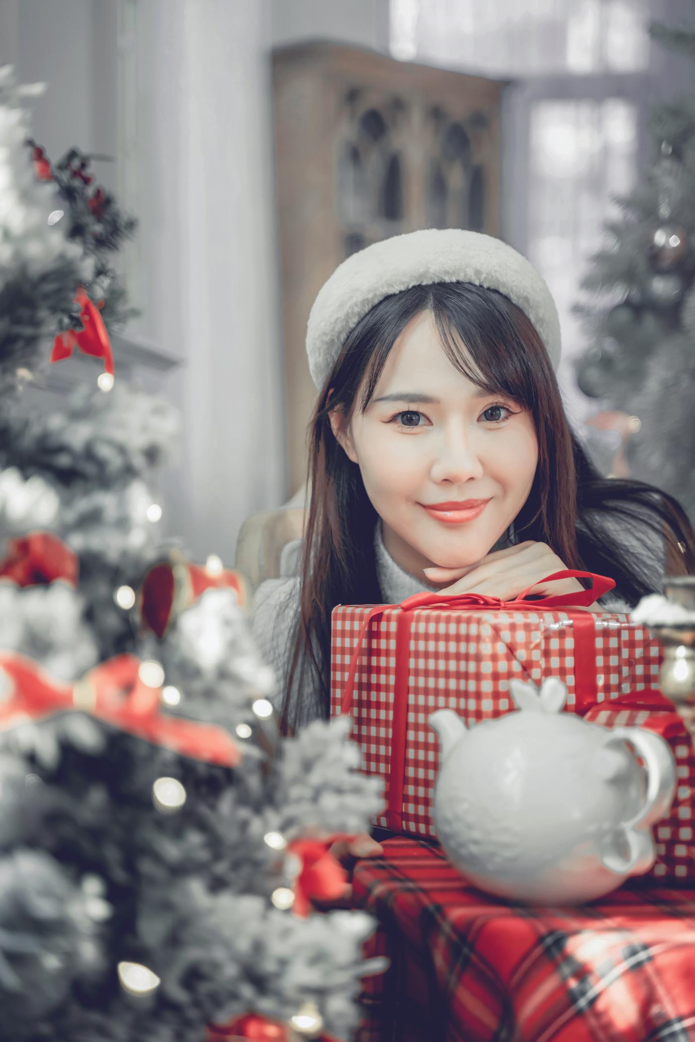 [YITUYU艺图语] 2021.12.21 圣诞少女 lin [42P/446MB]