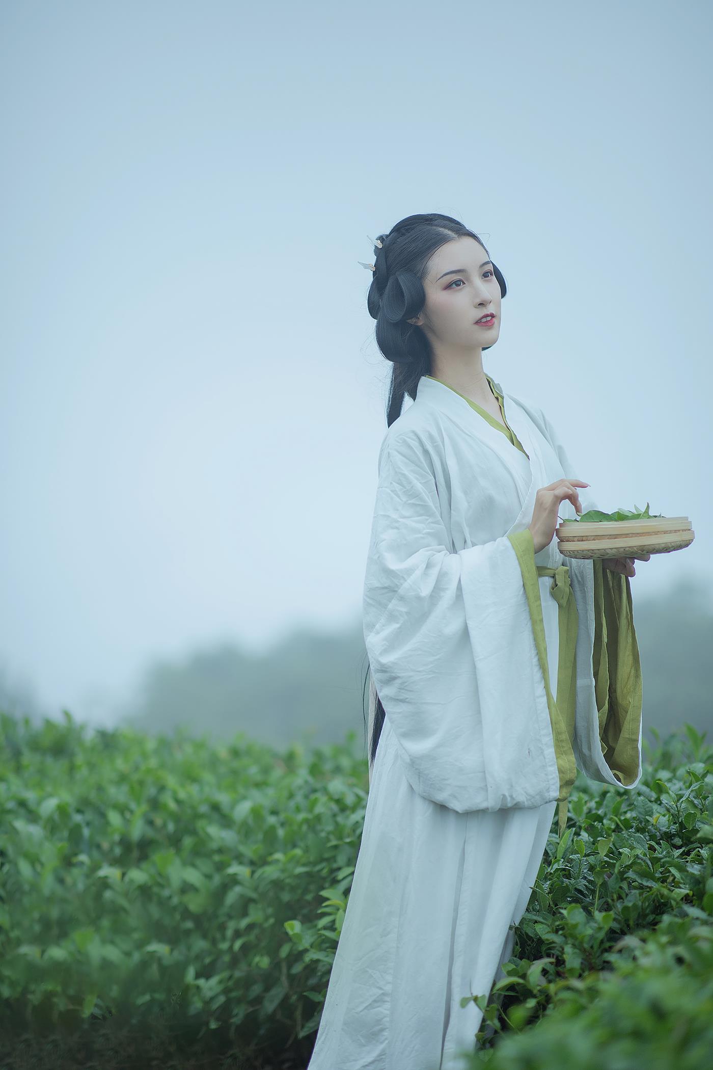 [YITUYU艺图语] 2021.12.02 采茶女 十八重川 [20P/151MB]