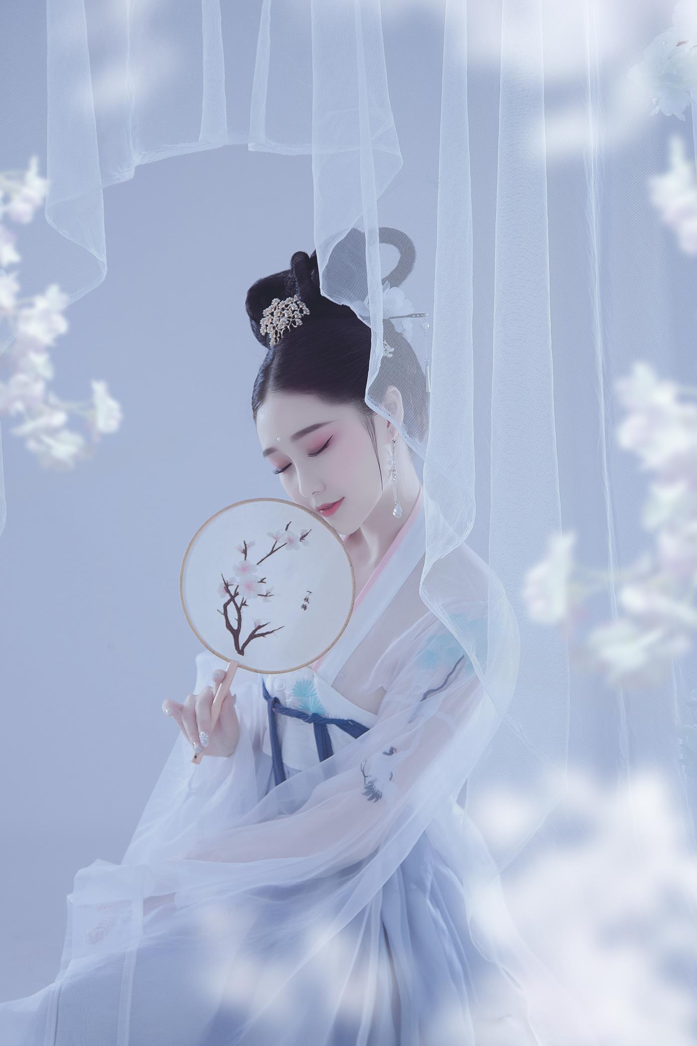 [YITUYU艺图语] 2021.12.13 绣幕芙蓉 娜宝 [22P/242MB]