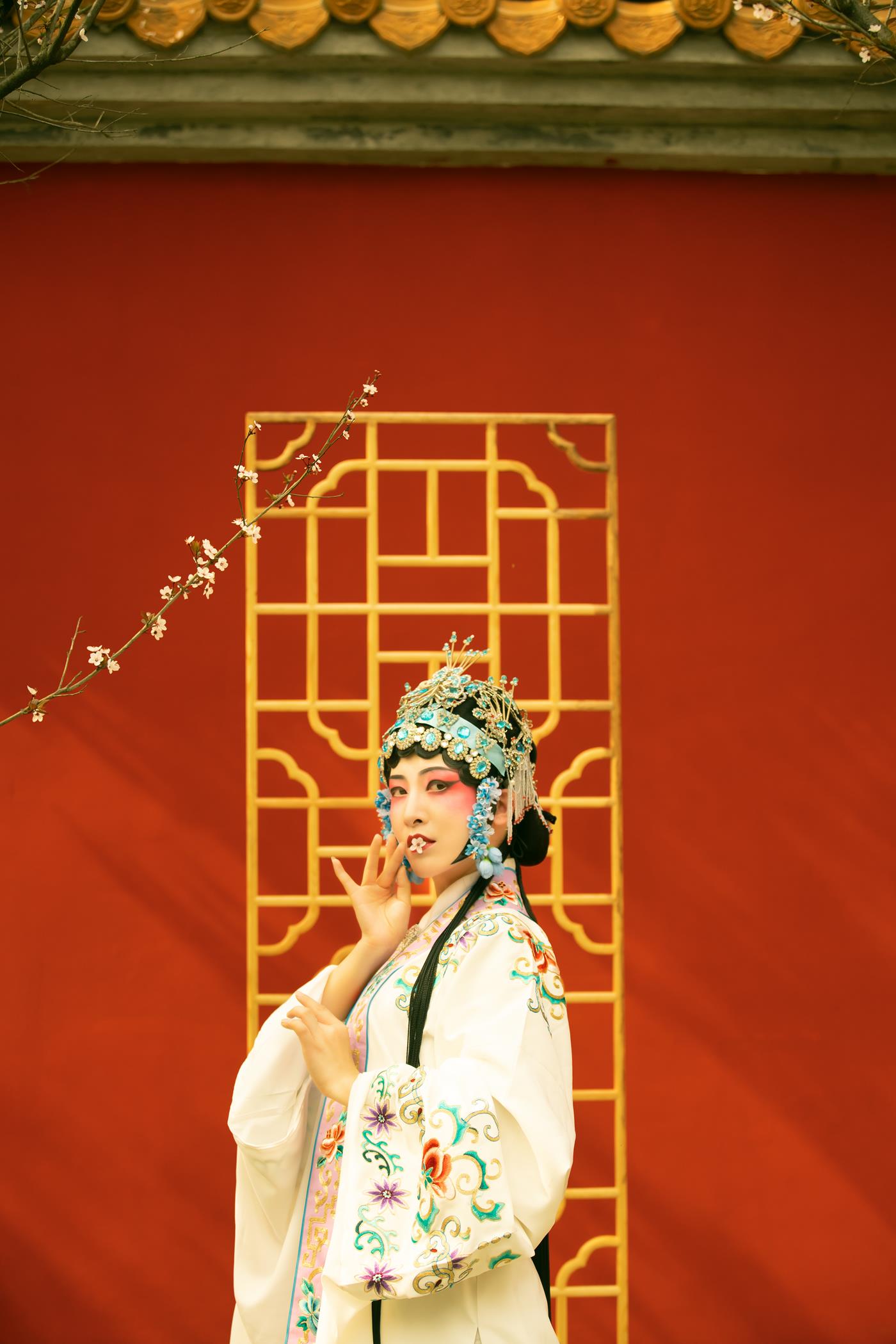 [YITUYU艺图语] 2021.12.18 花满枝 修水凝花 [23P/295MB]