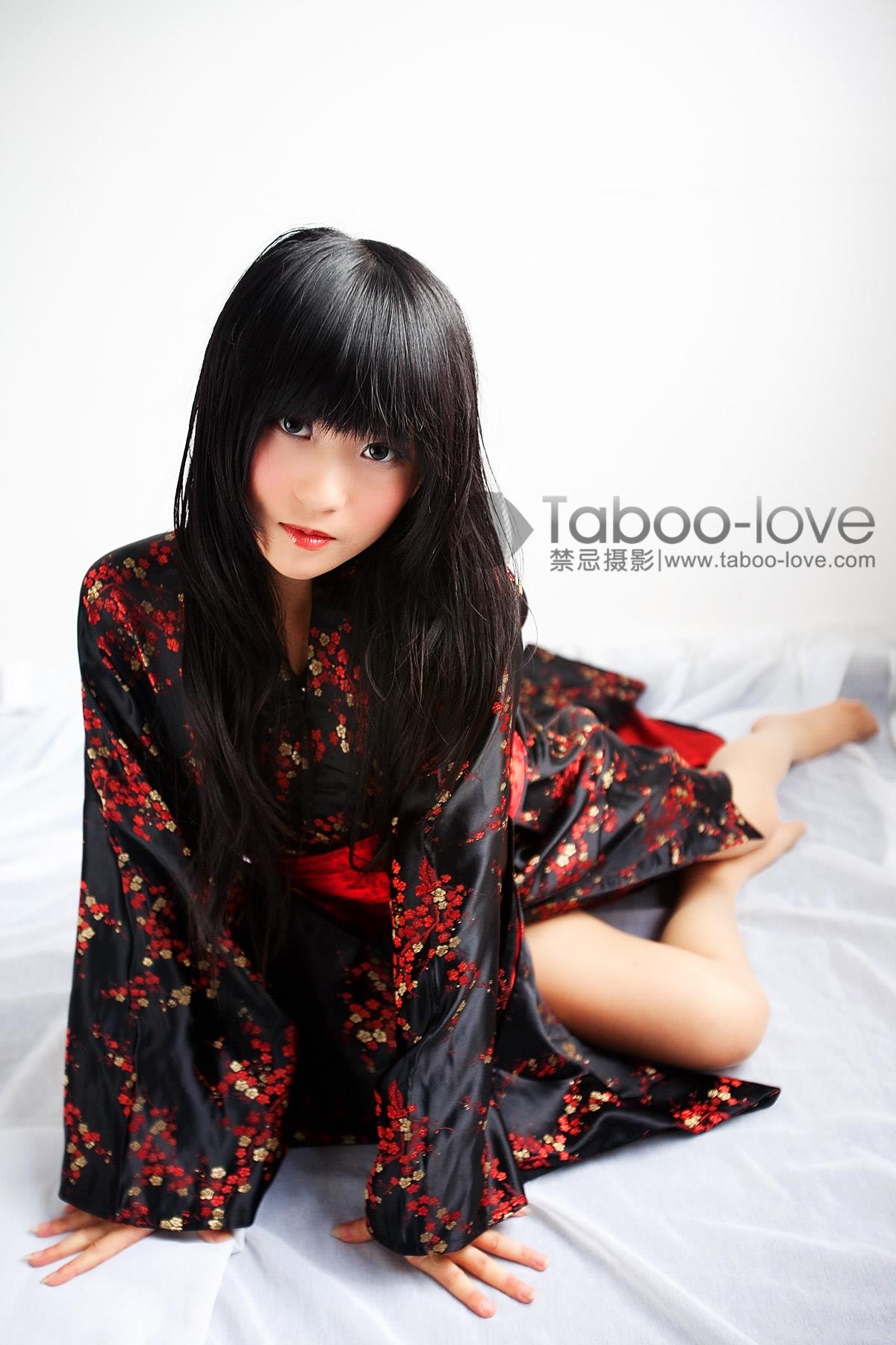 [禁忌摄影]Taboo-love NO.009 阳光房间里日本娃娃[31P/12MB]