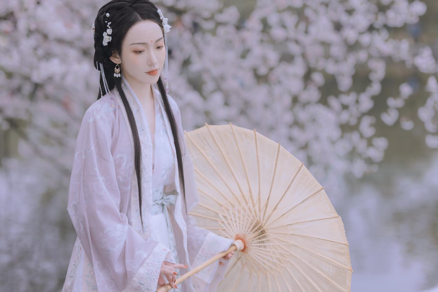 [YITUYU艺图语] 2022.01.14 樱花落 Joyceee [26P/176MB]