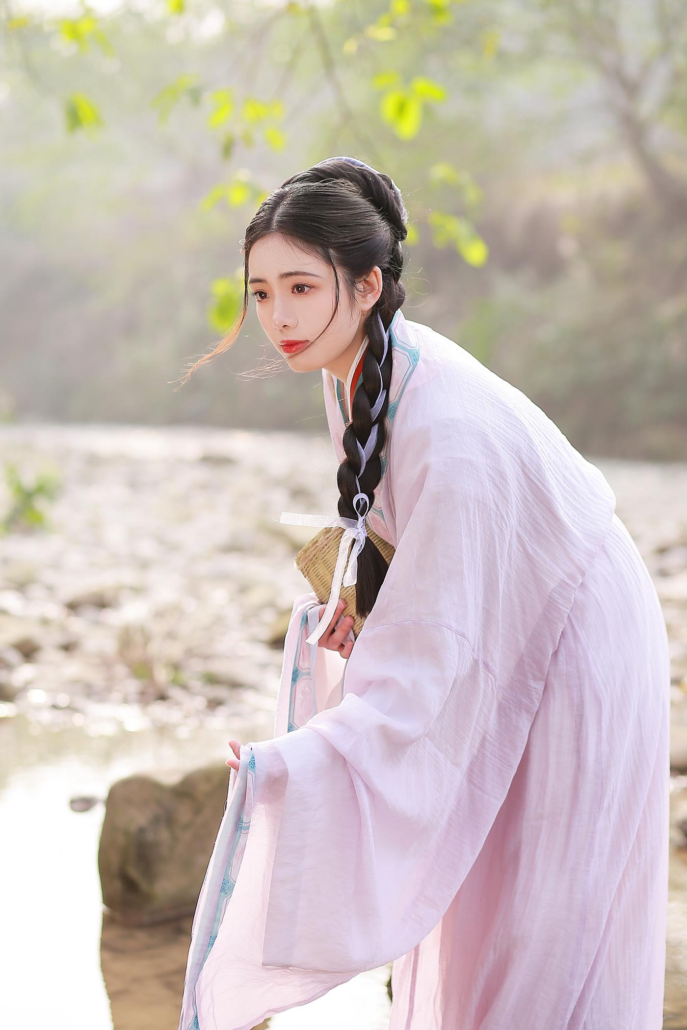 [YITUYU艺图语] 2021.11.06 春江 沂越 [23P/253MB]