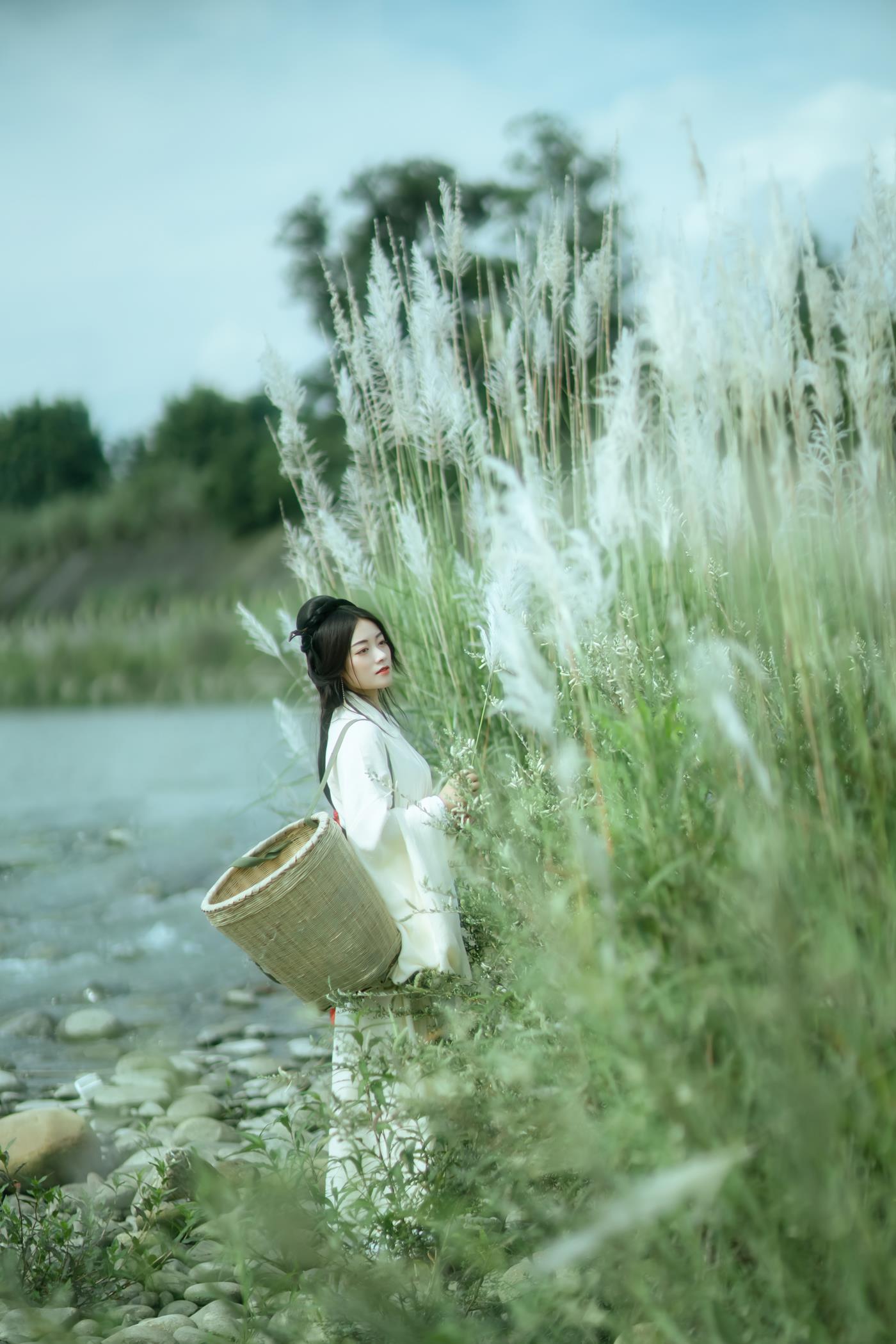 [YITUYU艺图语] 2022.01.05 芦花漫 陌颜 [30P/387MB]