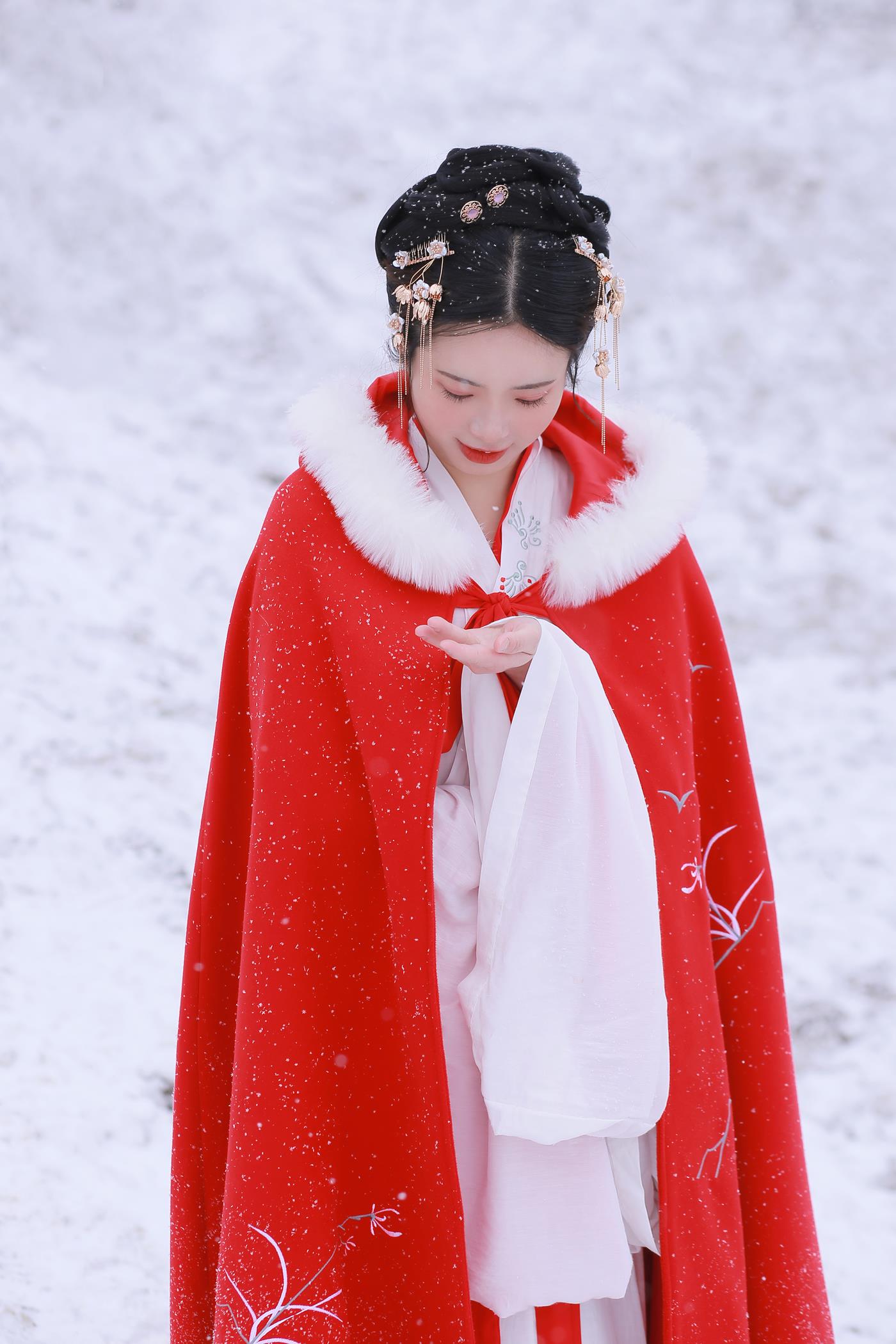 [YITUYU艺图语] 2021.12.25 大雪 沂越 [35P/308MB]