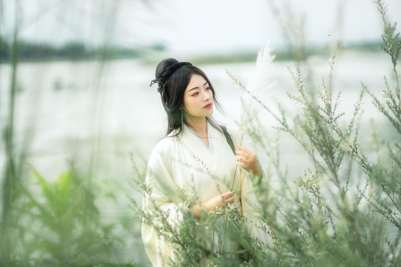 [YITUYU艺图语] 2022.01.05 芦花漫 陌颜 [30P/387MB]