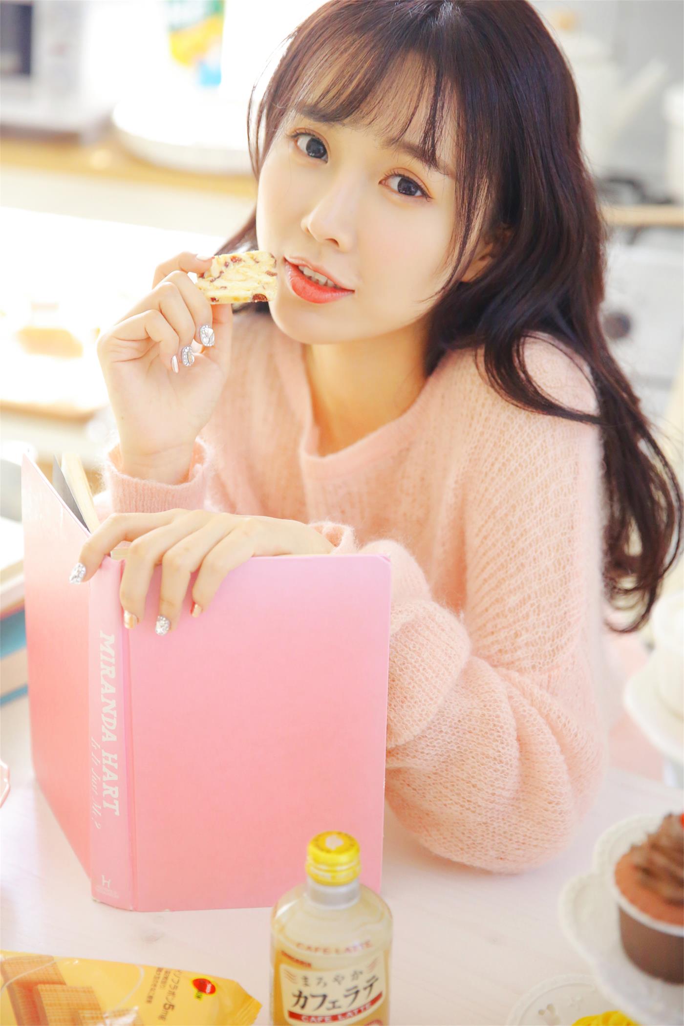 [YALAYI雅拉伊] 2022.10.24 NO.982 飘逸身姿[29P/237MB]