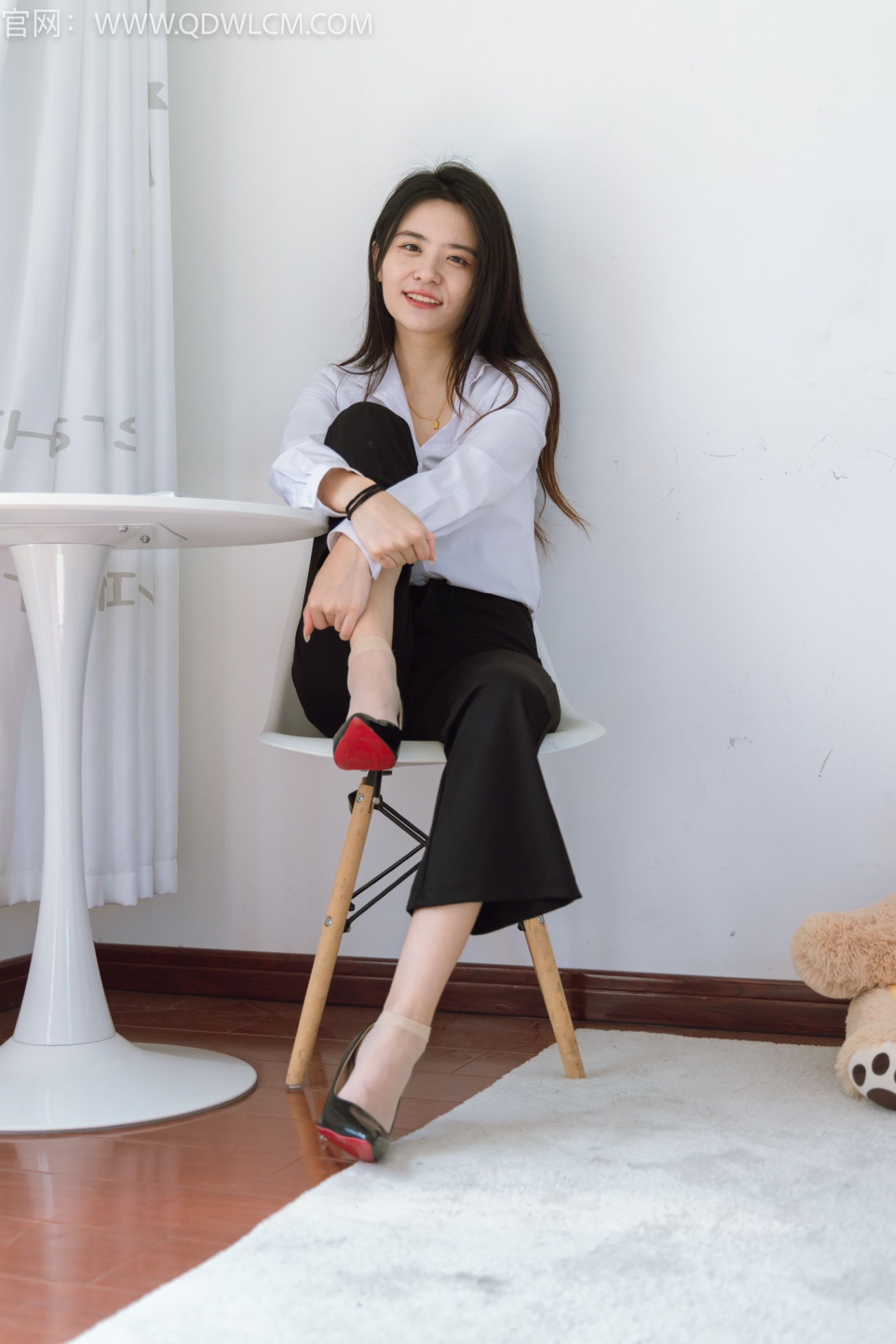 物恋传媒 NO.1333 然然-回忆的沙漏[147P/1V/3.85GB]