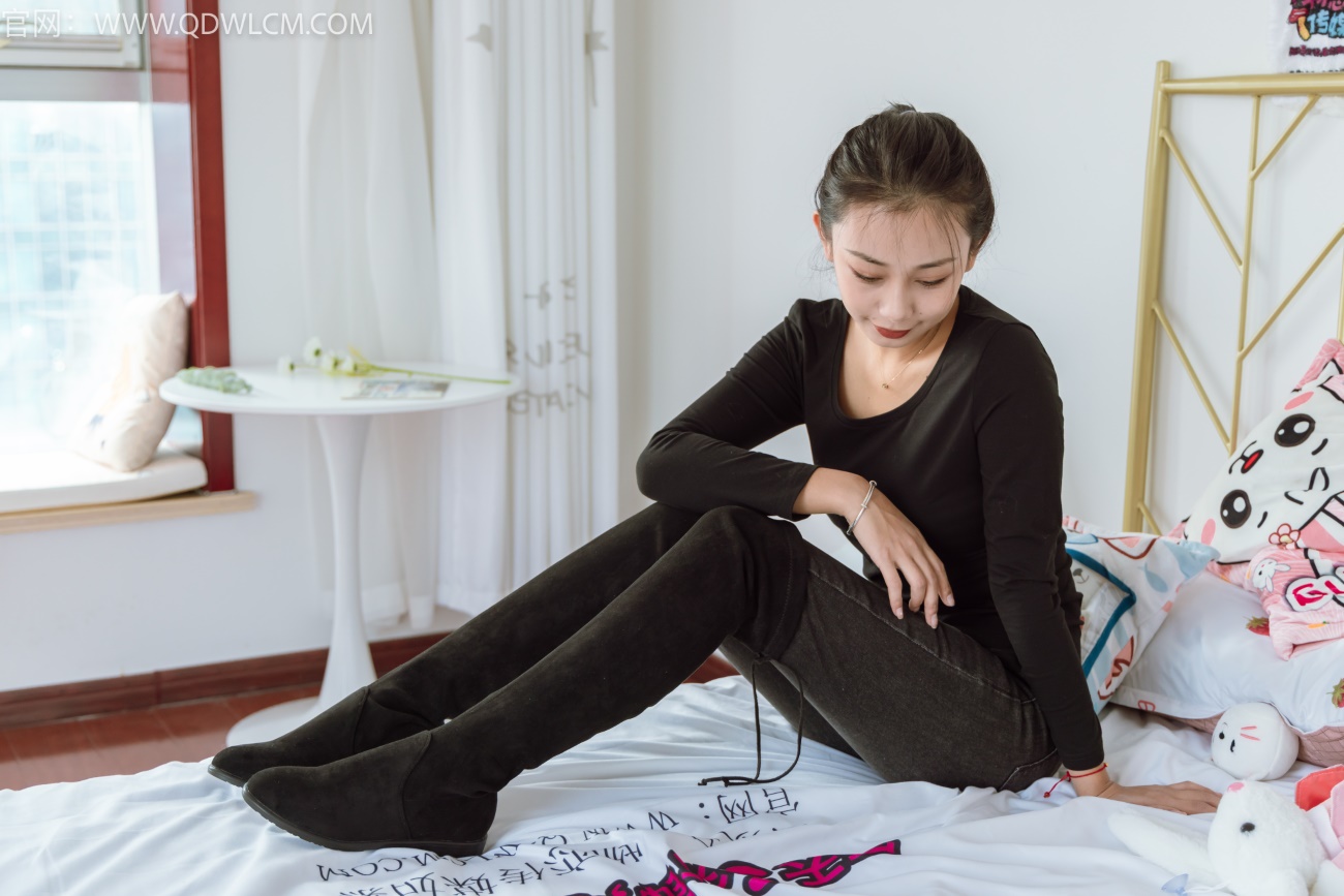 物恋传媒 NO.1319 岚岚-落日与晚风[146P/1V/4.23GB]