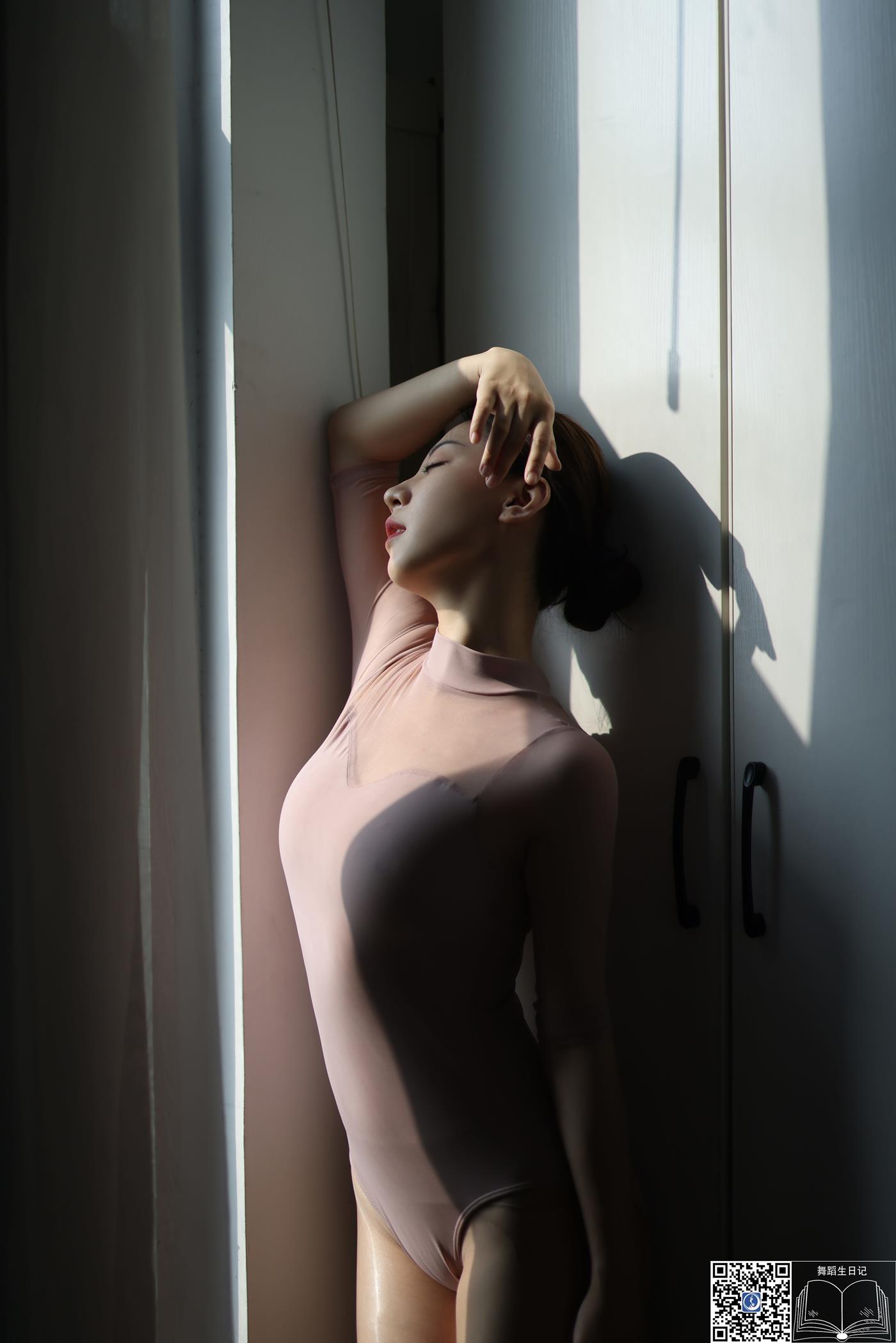 舞蹈生日记 2021.08.29 姐姐子琪[44P/247MB]