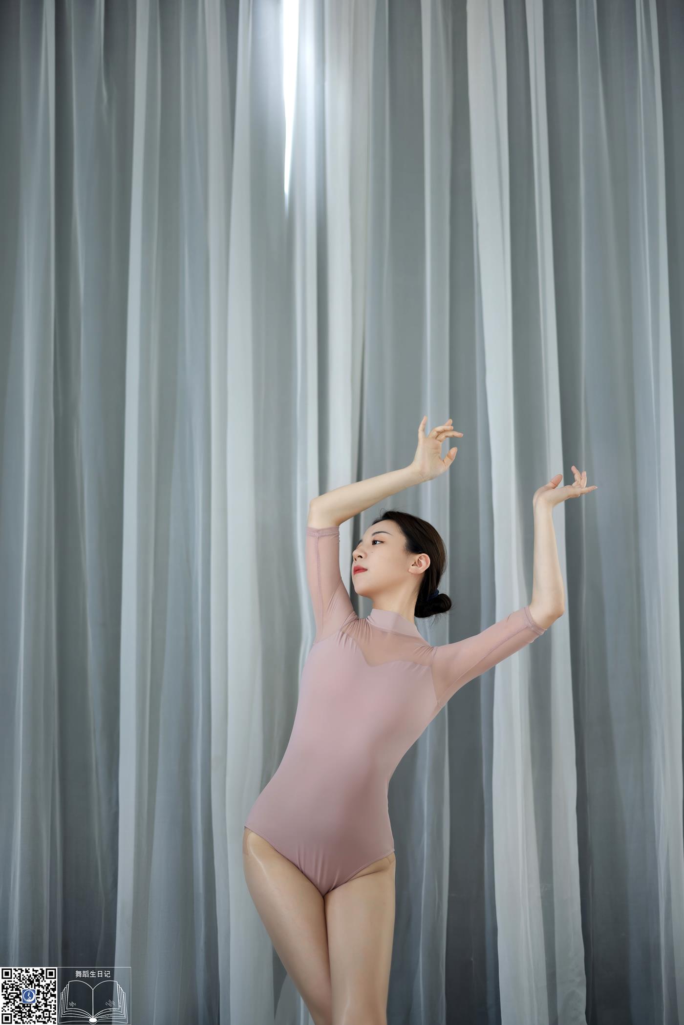 舞蹈生日记 2021.08.29 姐姐子琪[44P/247MB]