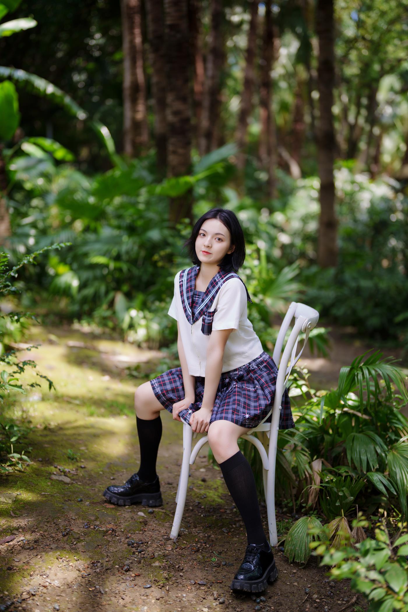 [YITUYU艺图语] 2021.11.12 花田里的JK少女 dudu [51P/1011M]