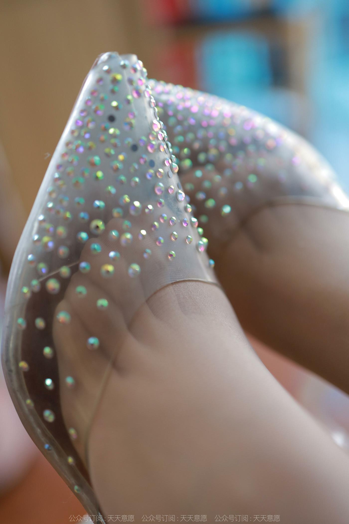 [IESS异思趣向] 2022.06.24 丝享家1127：婉萍《甜美佳人》[83P/113MB]