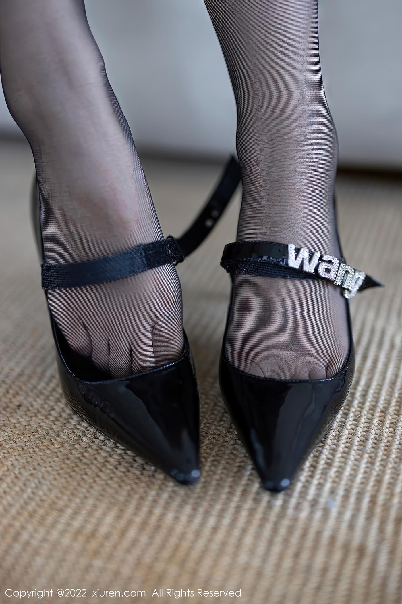 [Xiuren秀人网]2022.11.10 NO.5837 可乐Vicky[85+1P/514MB]