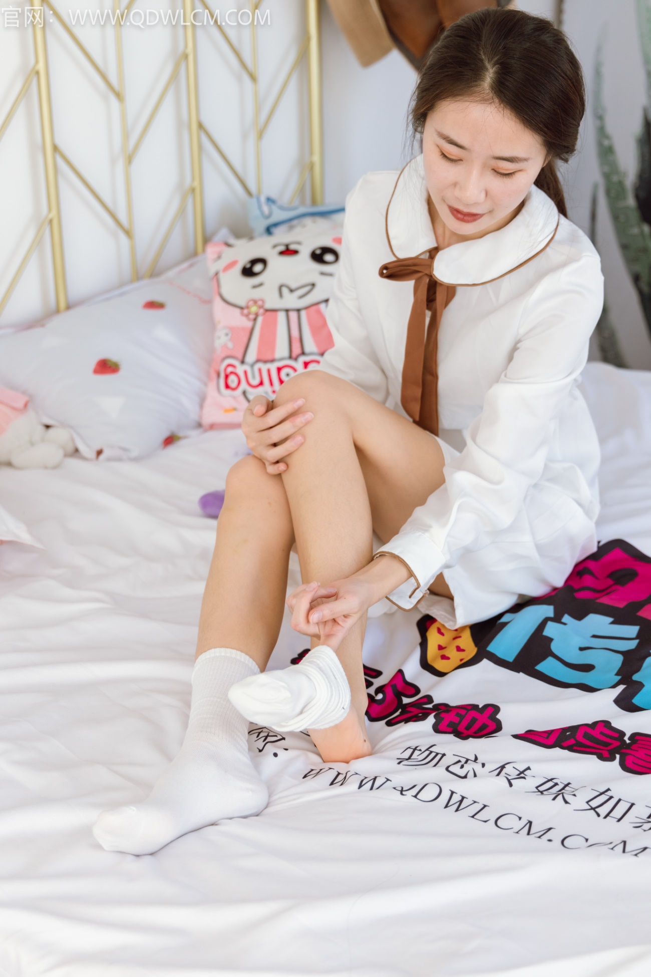 物恋传媒 NO.1329 菜菜-日落沙滩后[140P/1V/3.89GB]