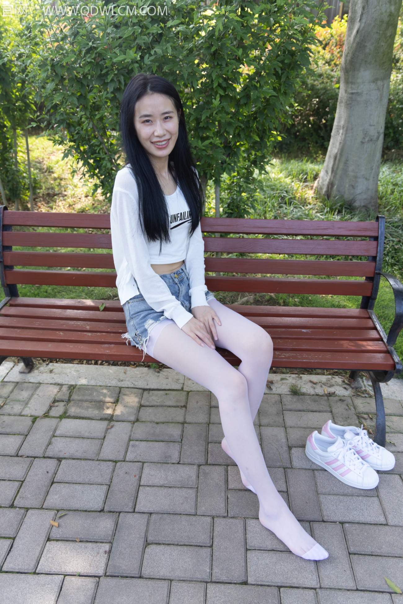 物恋传媒 NO.1341 菜菜-无人之岛[154P/1V/4.36GB]