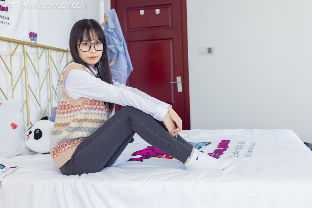 物恋传媒 NO.1323 兮兮-孤岛的鲸[152P/1V/3.64GB]