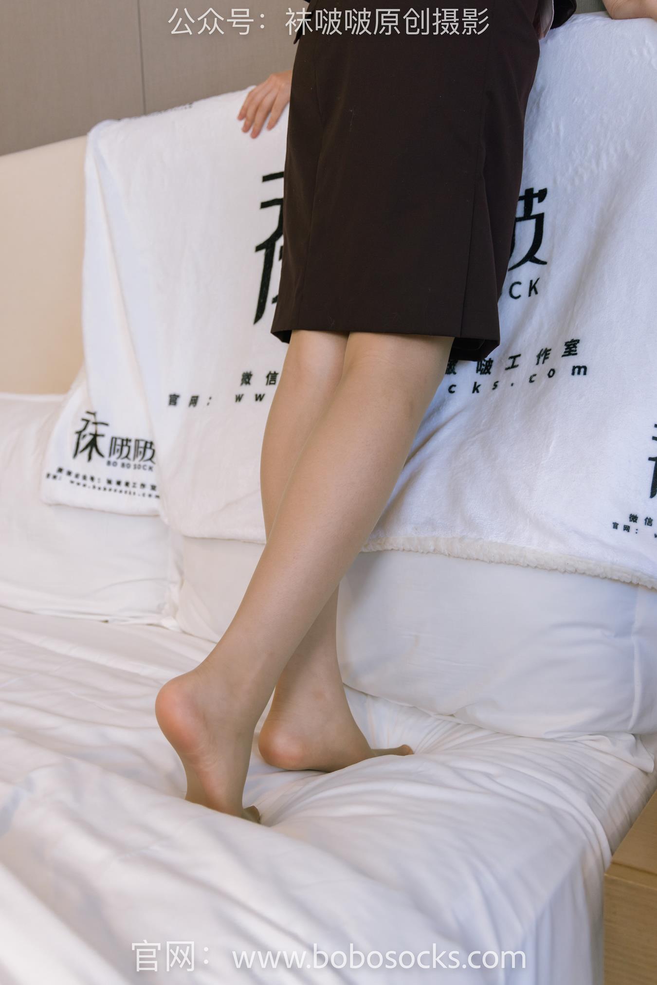 [BoBoSocks袜啵啵]NO.148 小淳-高跟鞋、咖啡丝、银行制服[140P/1V/6.34GB]