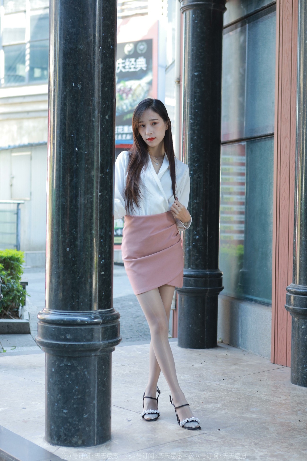 [IESS异思趣向] 耽丝 221018美子 [88P/96MB]