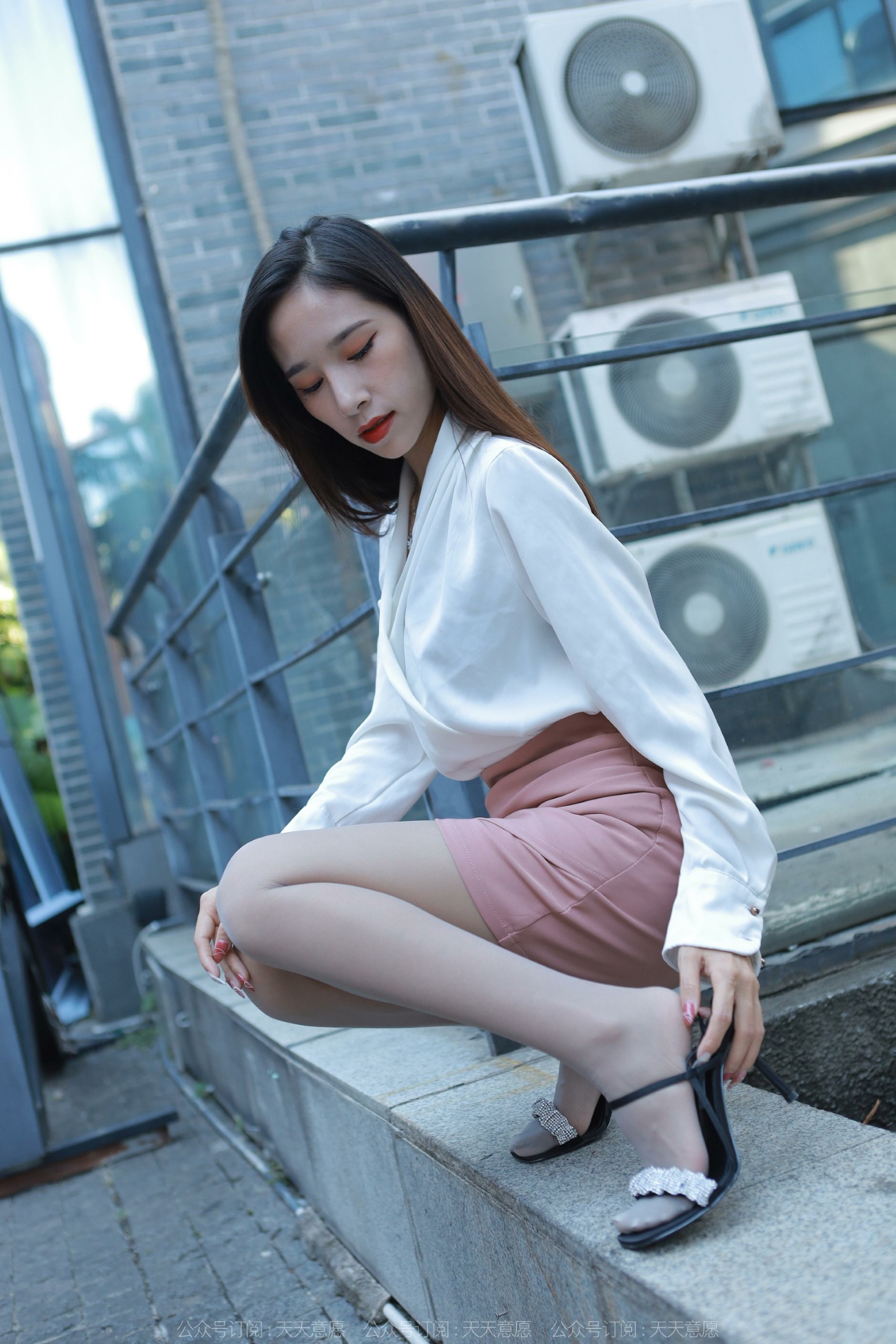 [IESS异思趣向] 耽丝 221018美子 [88P/96MB]