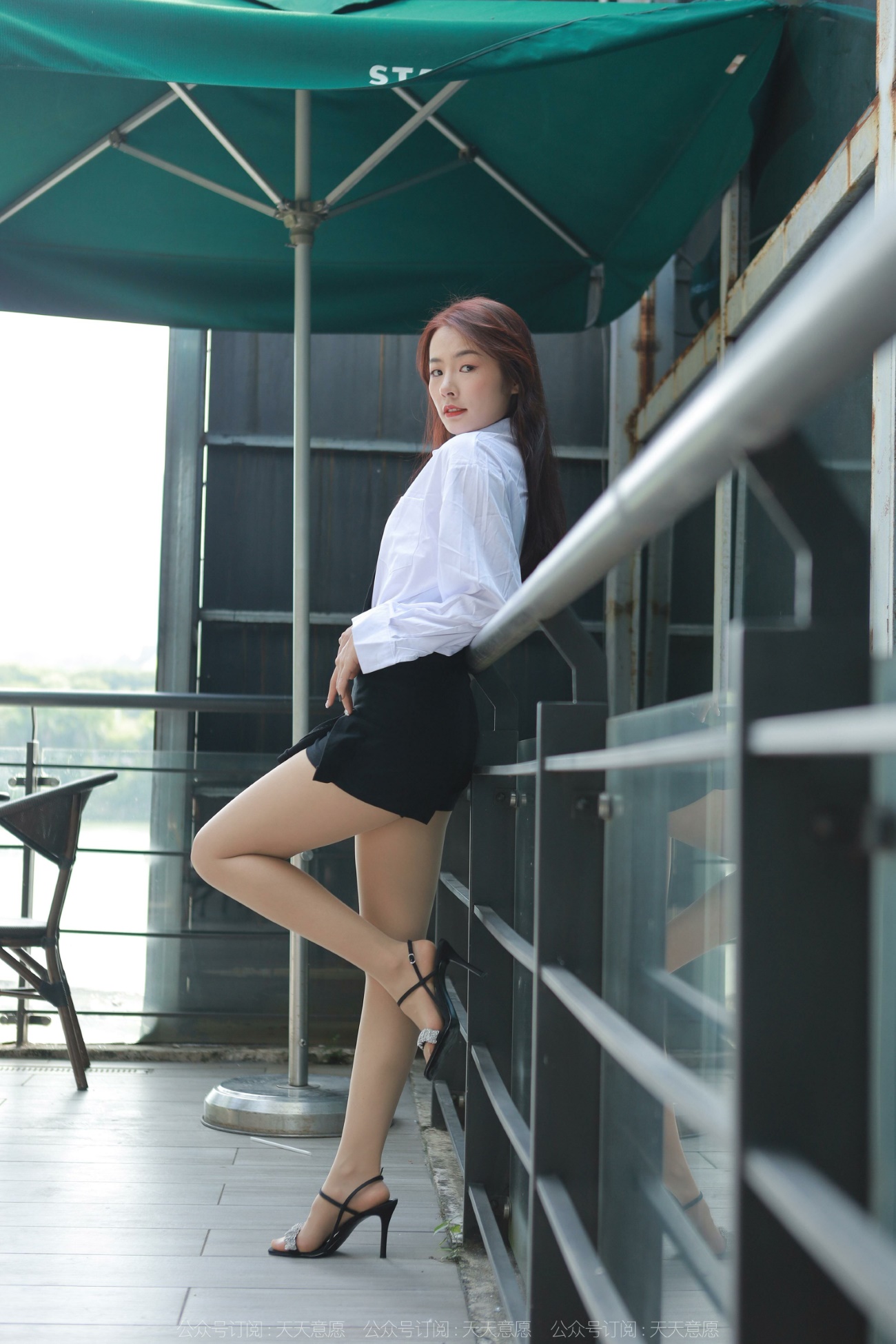 [IESS异思趣向] 耽丝 221011小金 [80P/79MB]