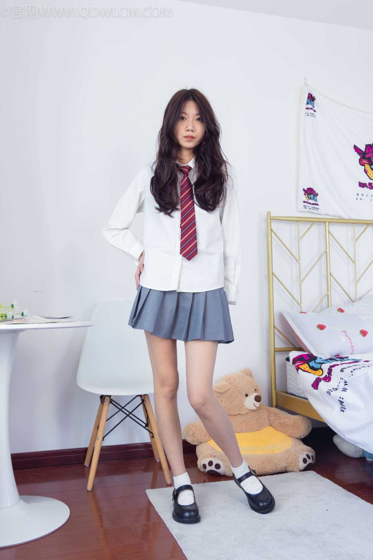 物恋传媒 NO.1367 纤纤-阴雨连绵[150/1V/2.11GB]