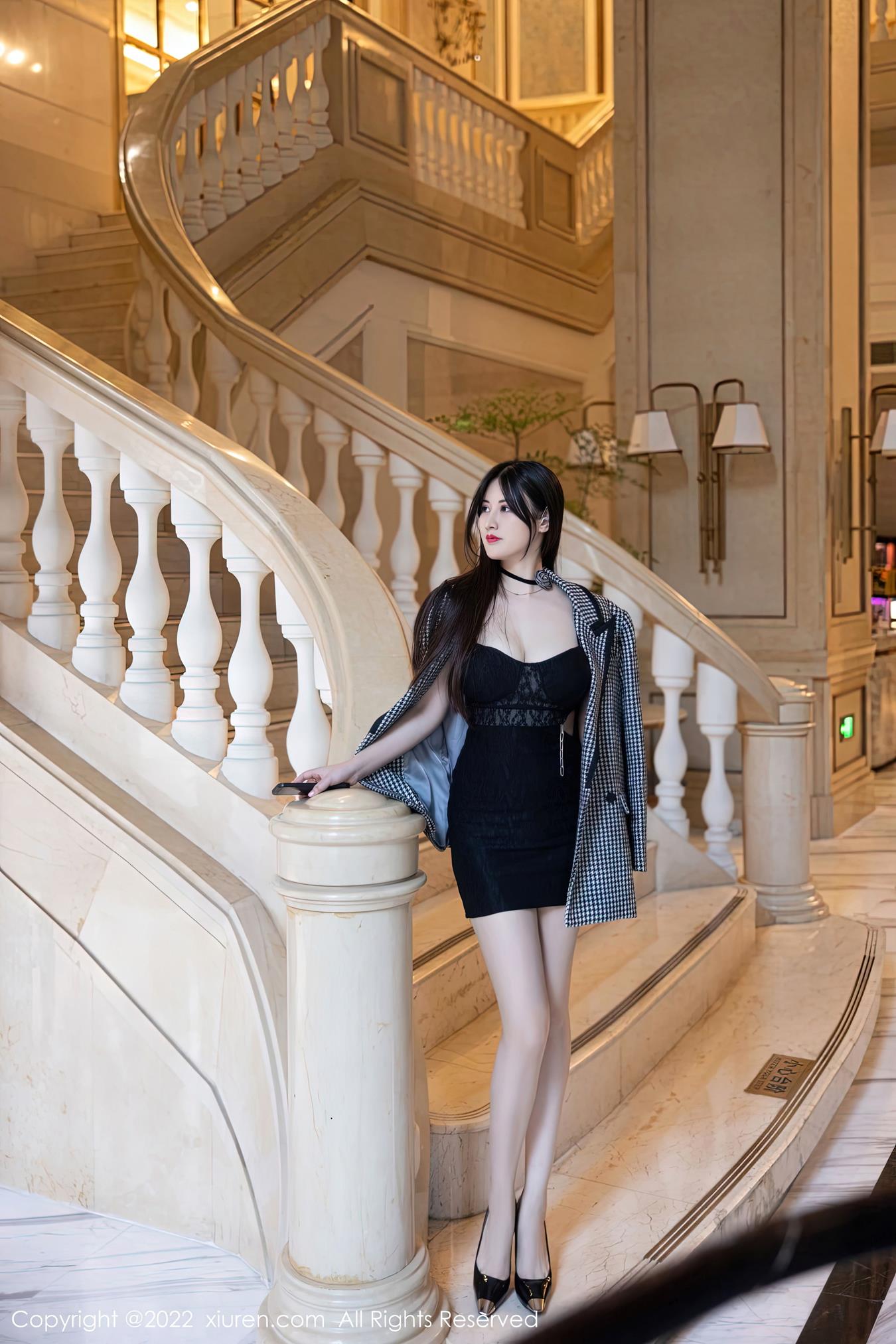 [Xiuren秀人网]2022.12.27 NO.6049 诗诗kiki[70+1P/618MB]