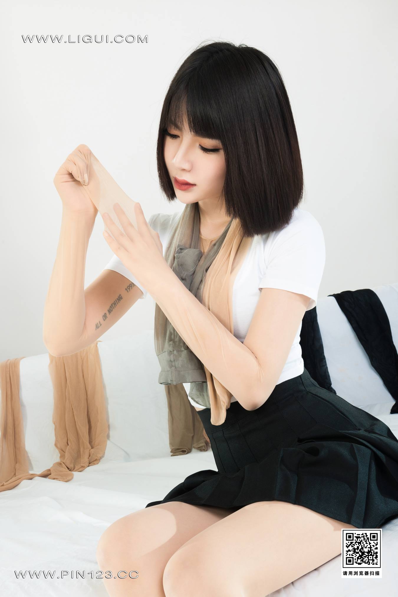 [Ligui丽柜]2023.01.16 香丝情结 小七[81+1P/82MB]