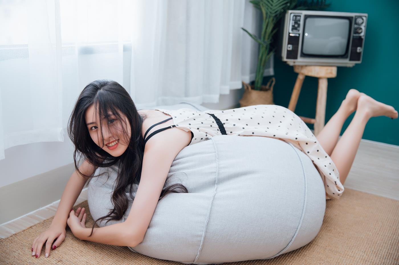 [YITUYU艺图语] 2022.02.06 那年夏天 思婷 [26P/82MB]