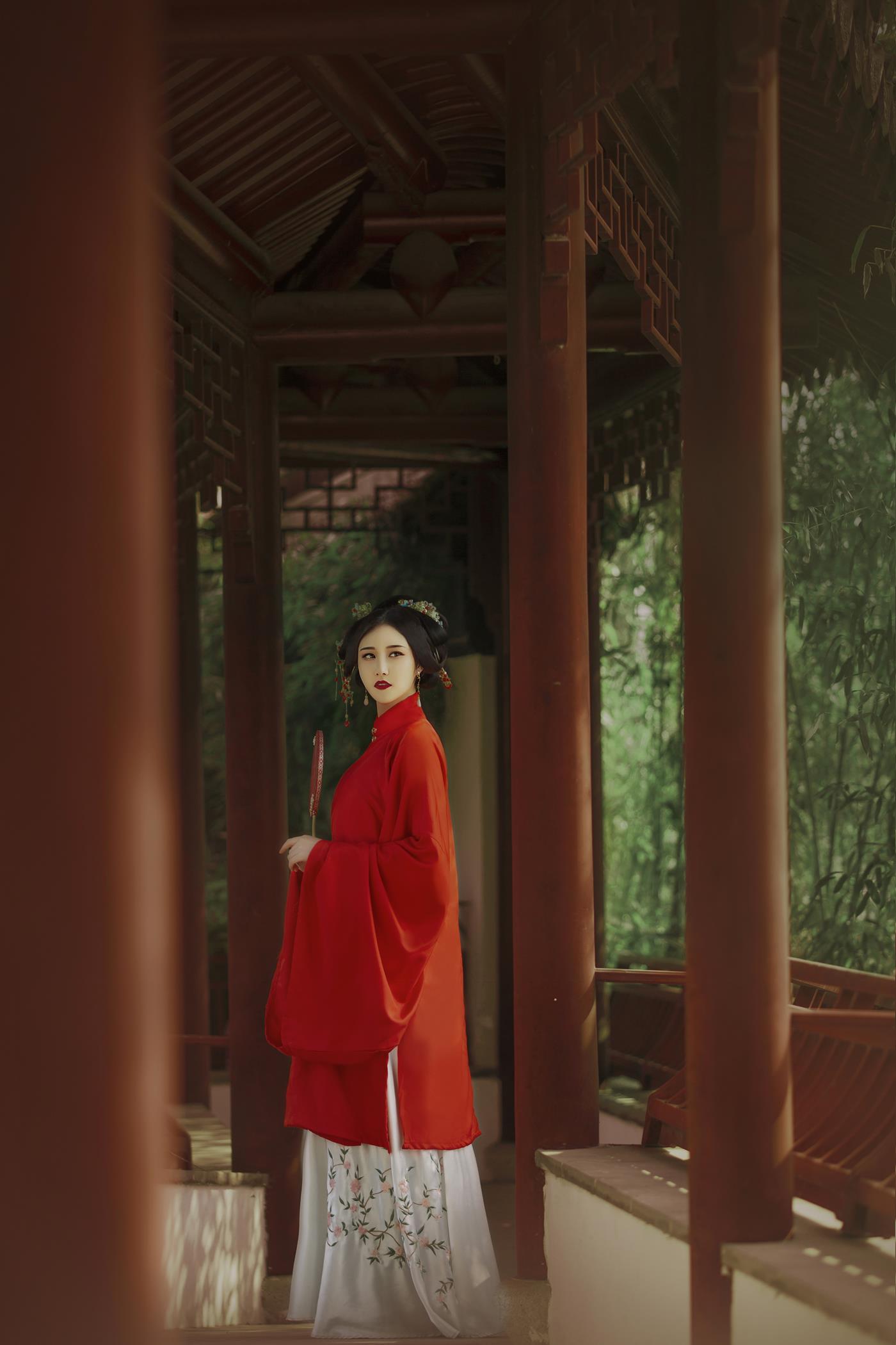 [YITUYU艺图语] 2022.02.09 满院春 娜宝 [23P/154MB]