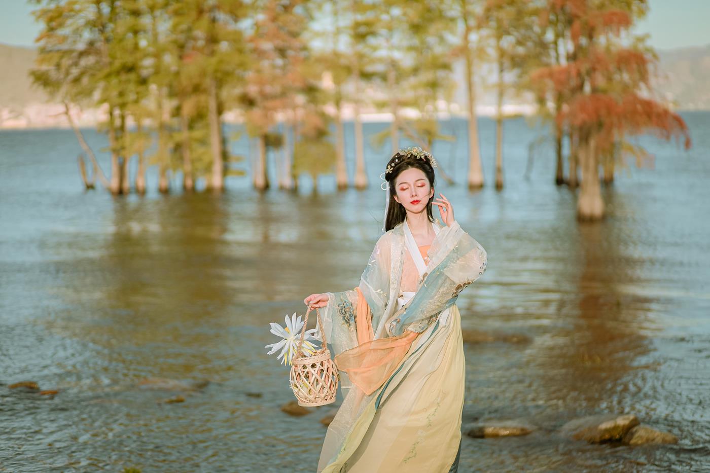 [YITUYU艺图语] 2022.02.05 玉肌伴轻风 阿兰 [24P/74MB]