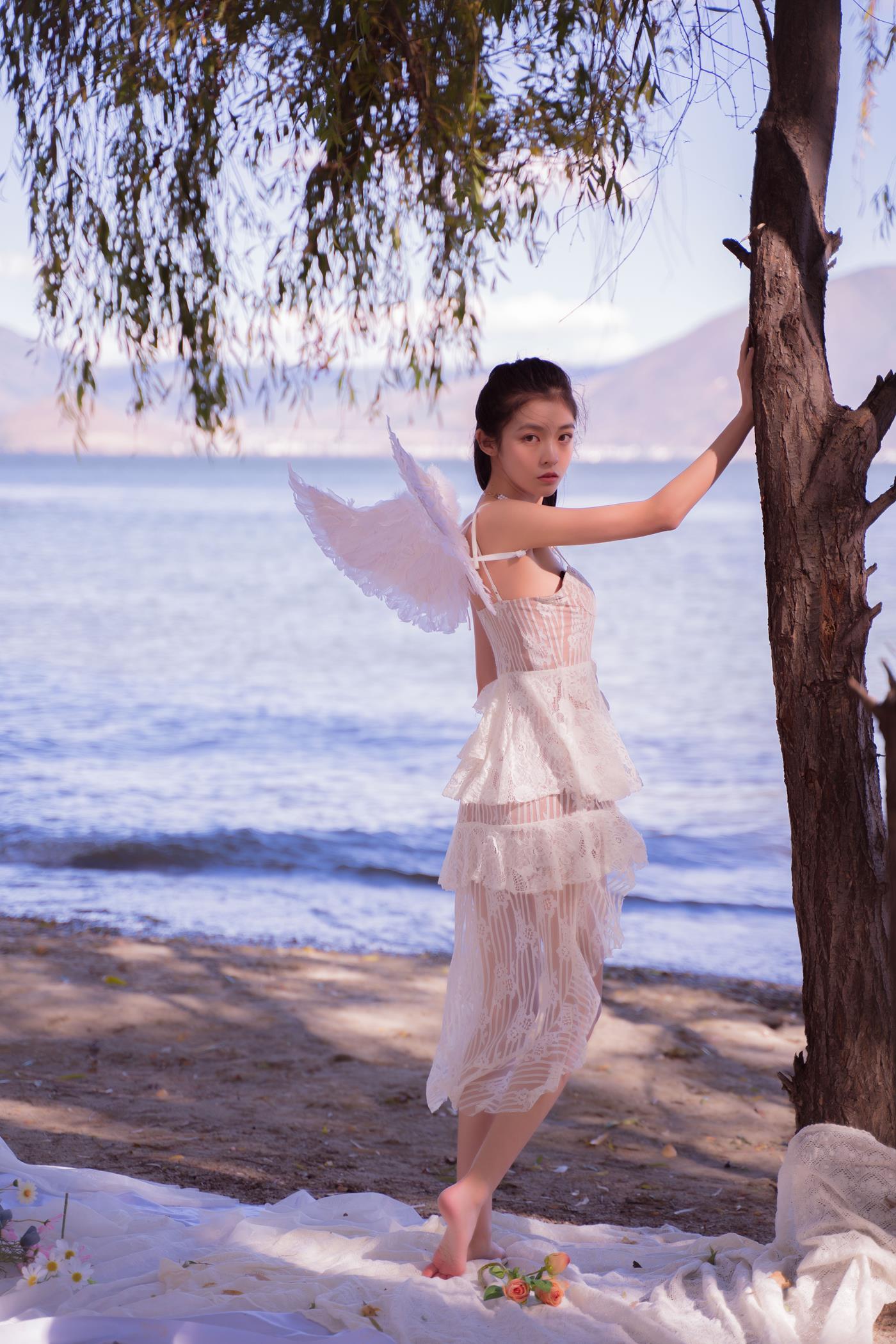 [YITUYU艺图语] 2022.02.10 小天使 李欣欣 [44P/366MB]