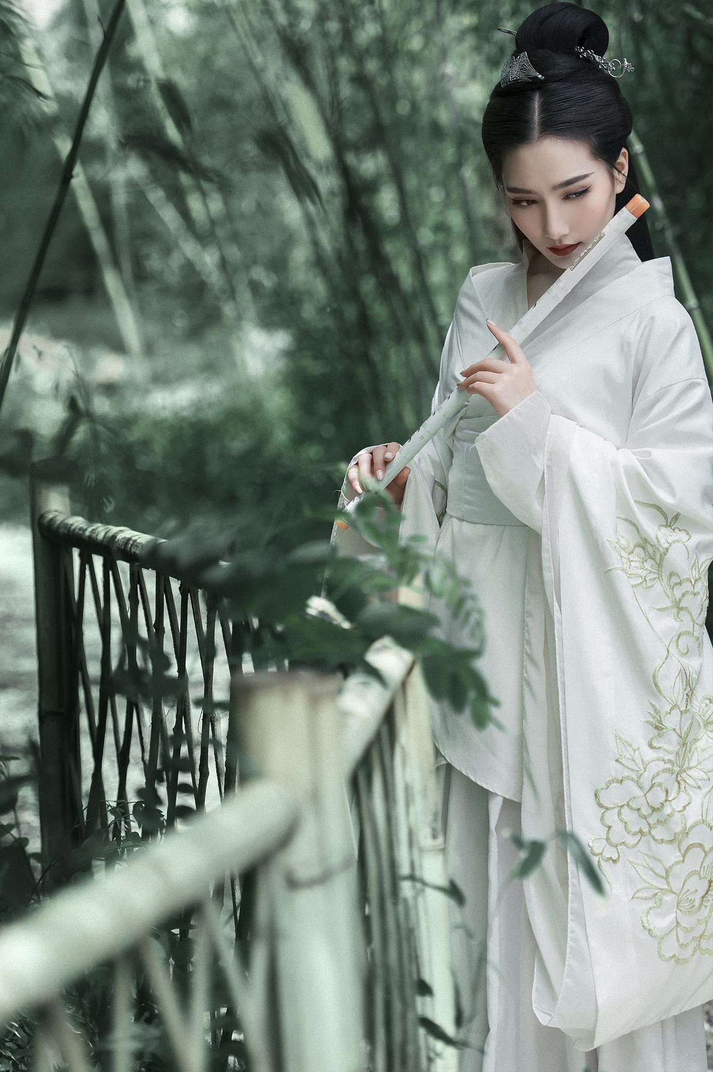[YITUYU艺图语] 2022.01.18 玉竹隐 唯宝 [22P/665MB]
