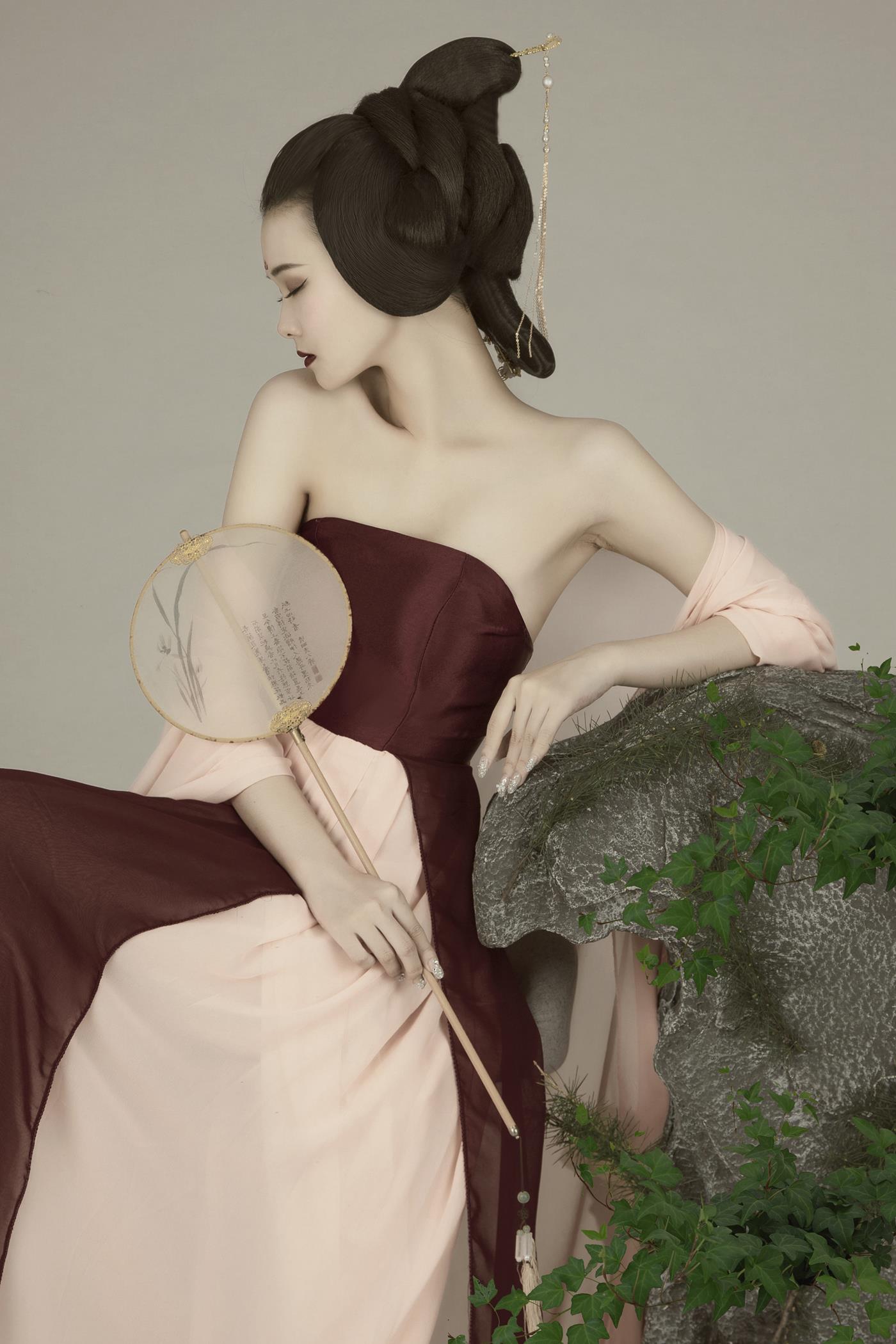 [YITUYU艺图语] 2022.02.03 折轻扇 欣宝 [23P/257MB]