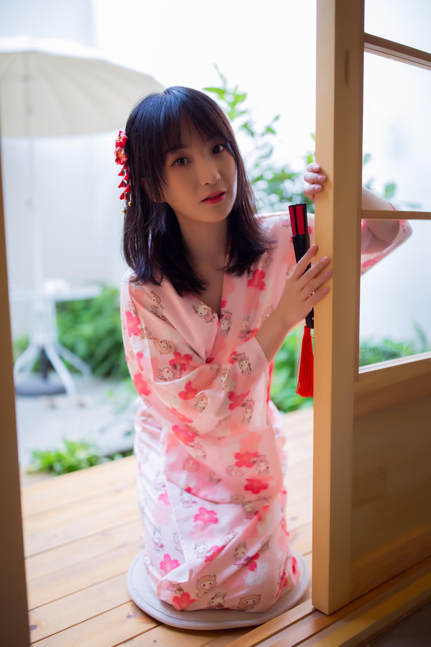 [YITUYU艺图语] 2022.01.21 和风少女 虾虾 [49P/322MB]