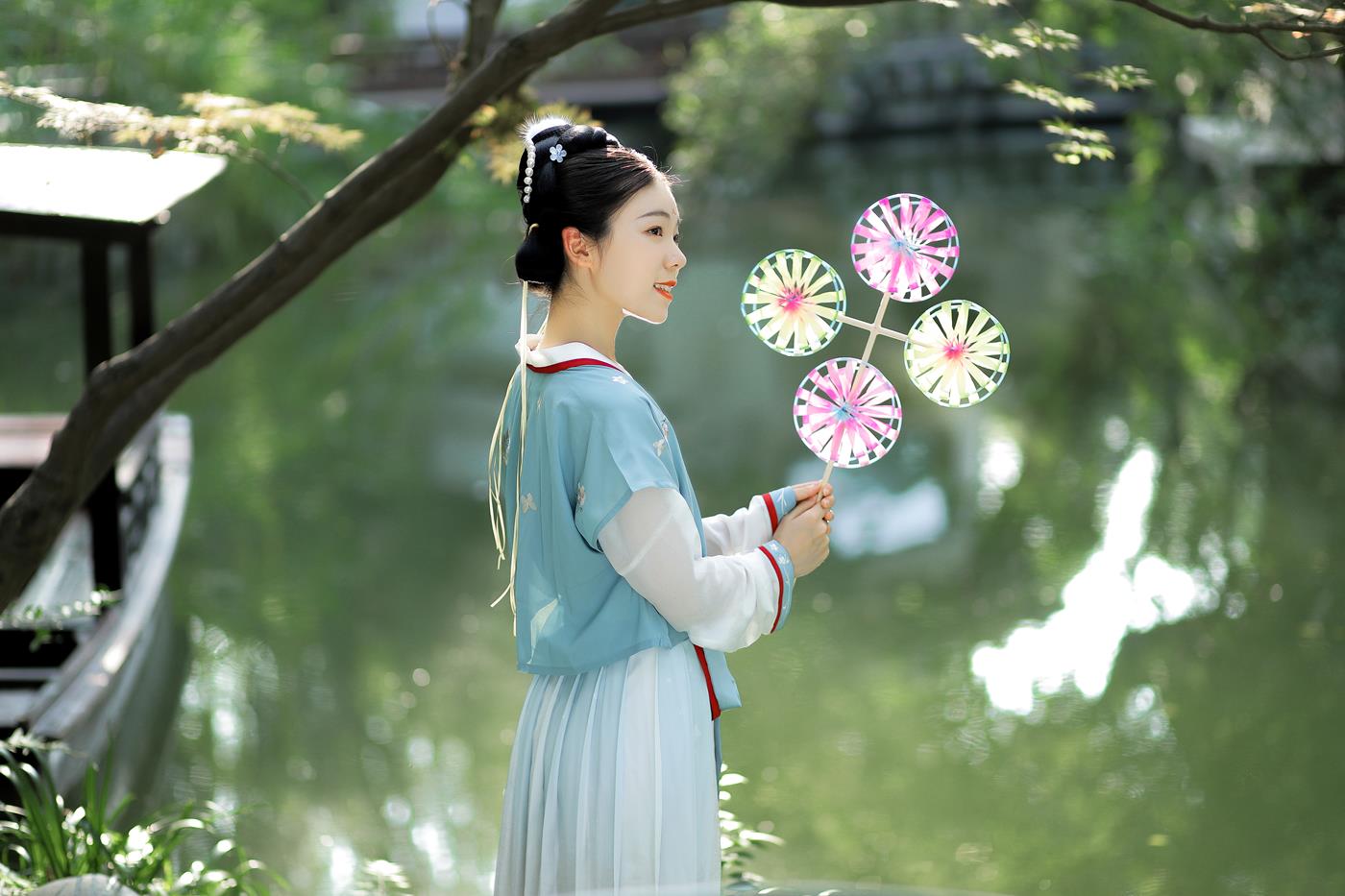 [YITUYU艺图语] 2022.01.22 豆蔻年华 一方伊人yi [22P/210MB]