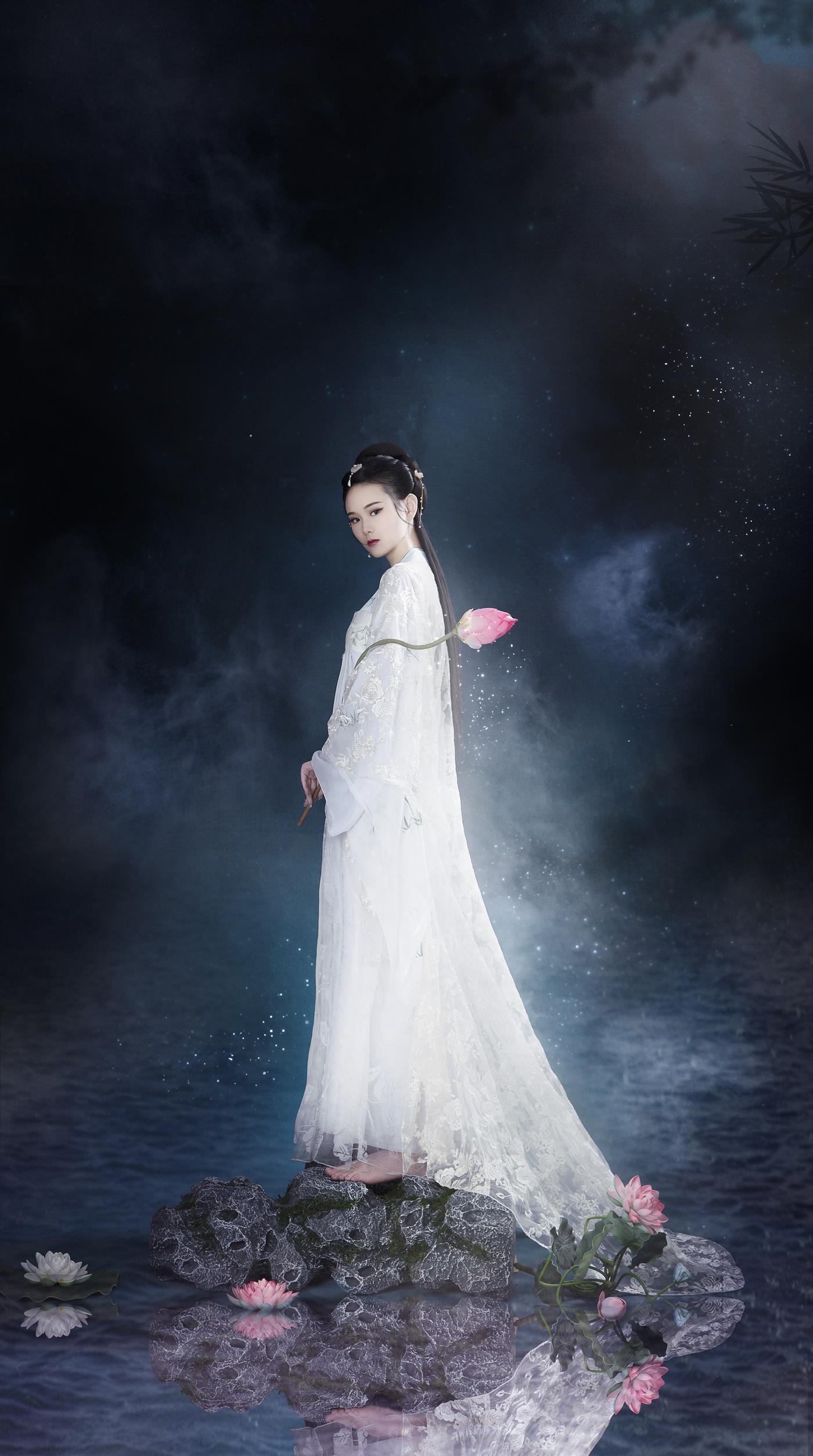 [YITUYU艺图语] 2022.01.26 月中行 欣宝 [22P/491MB]