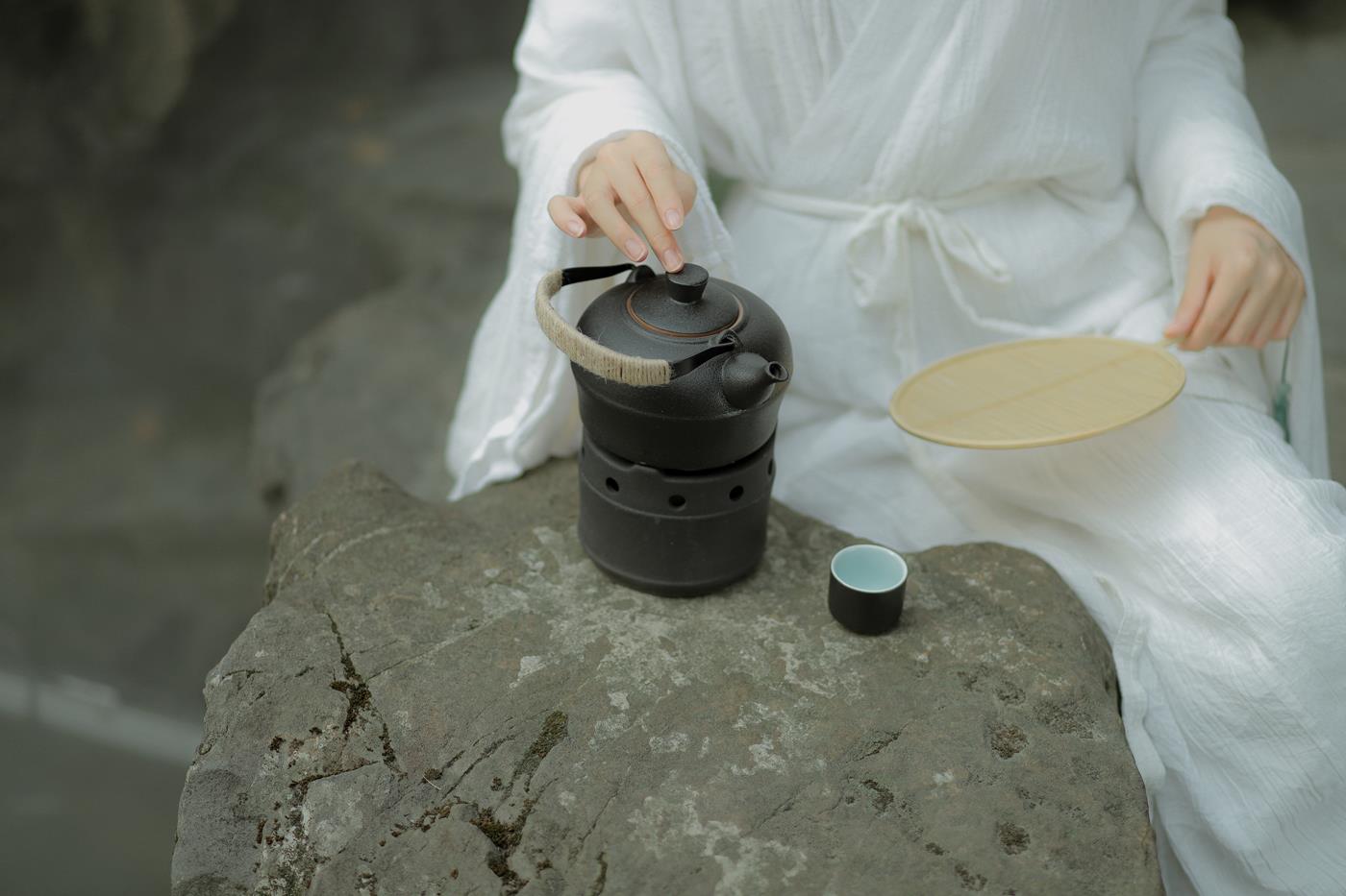 [YITUYU艺图语] 2022.02.03 白茶无事别清欢 一方伊人yi [25P/212MB]