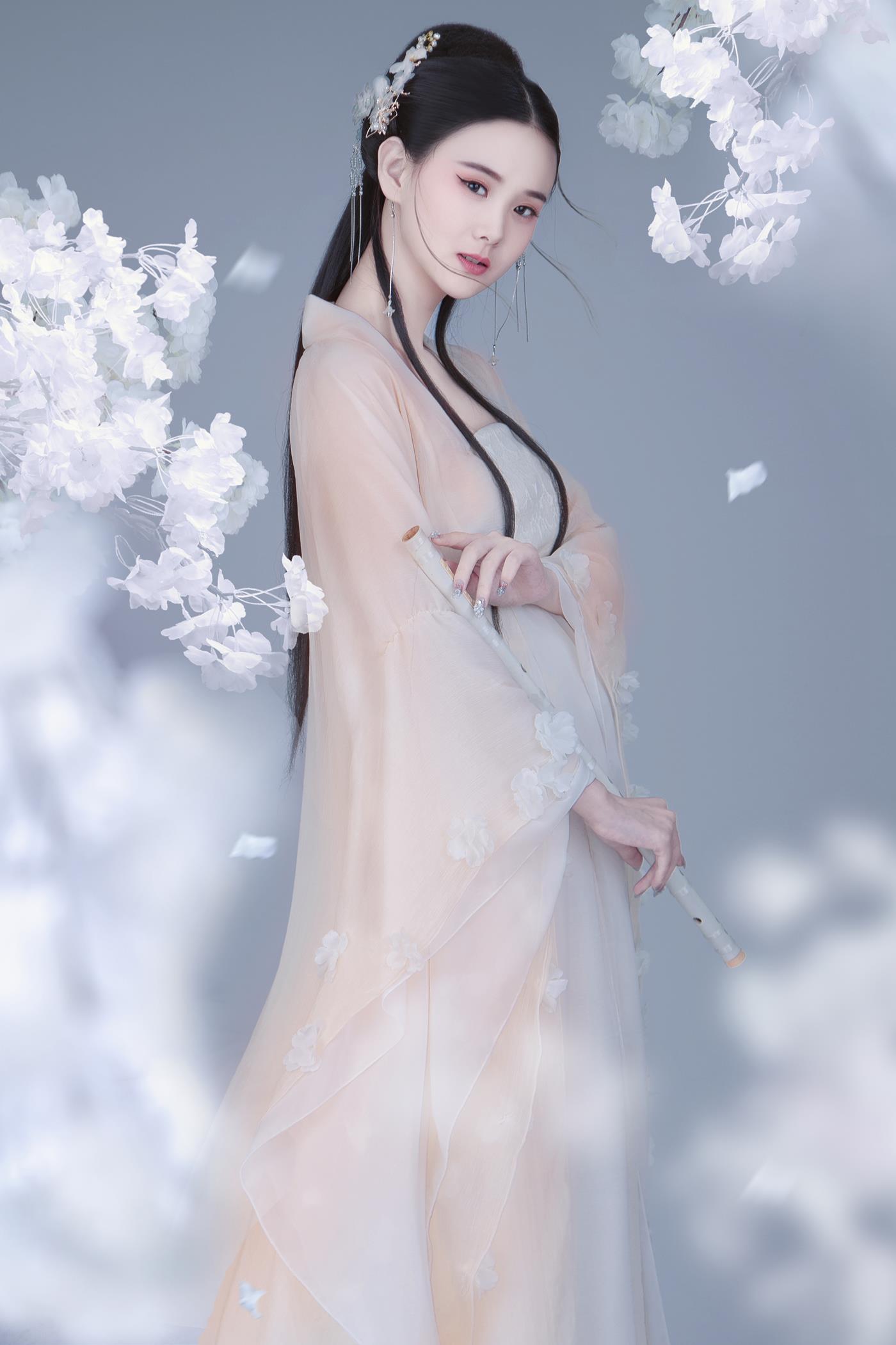 [YITUYU艺图语] 2022.02.07 樱花落 欣宝 [22P/228MB]