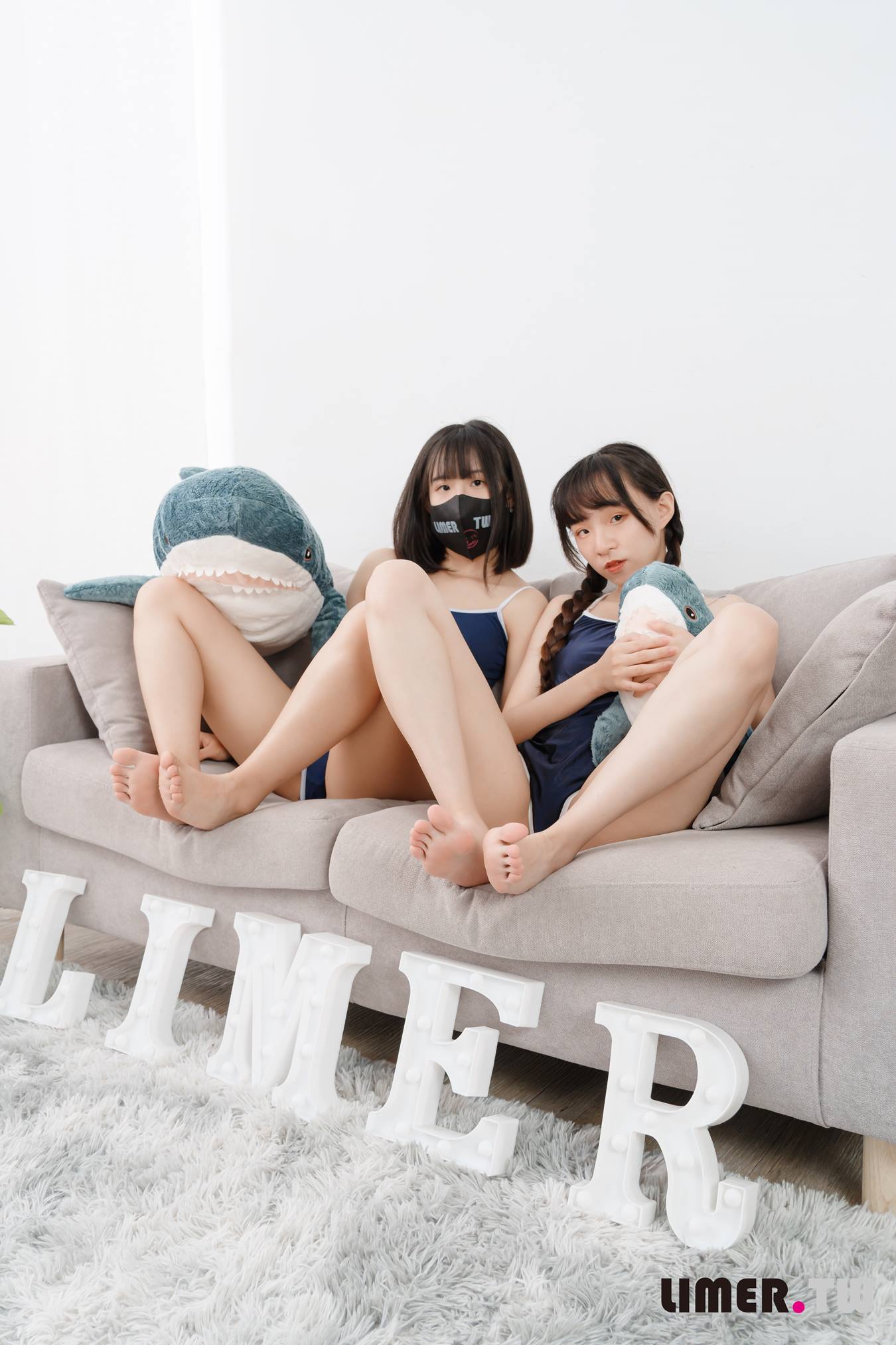 Limerence原创 NO.017 台湾Meow小只马姐妹丼死库水の 巨人 踩踏[132P/1V/1.96GB]