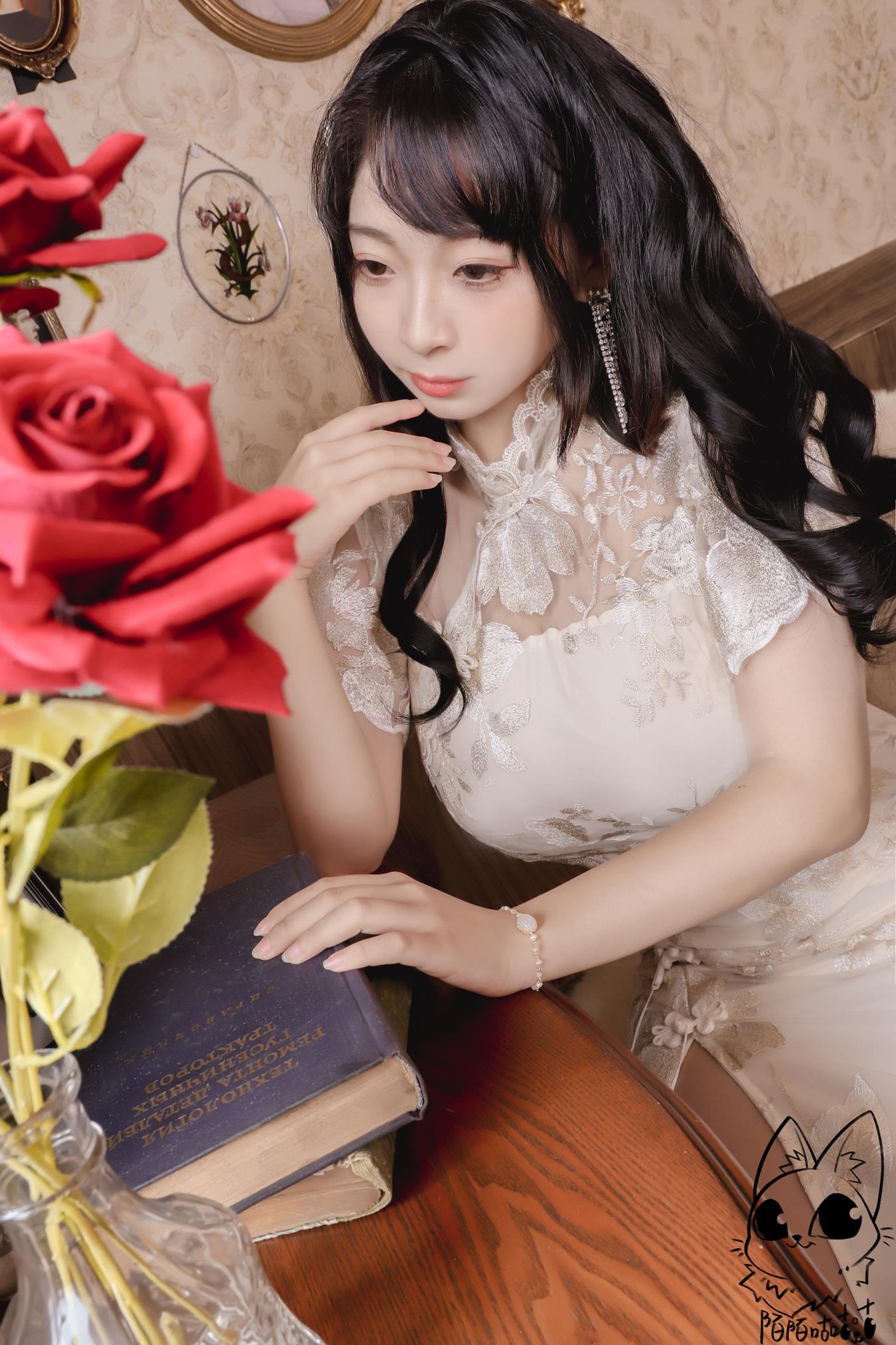 Cosplay美女韶陌陌  日常旗袍 [19P/190MB]