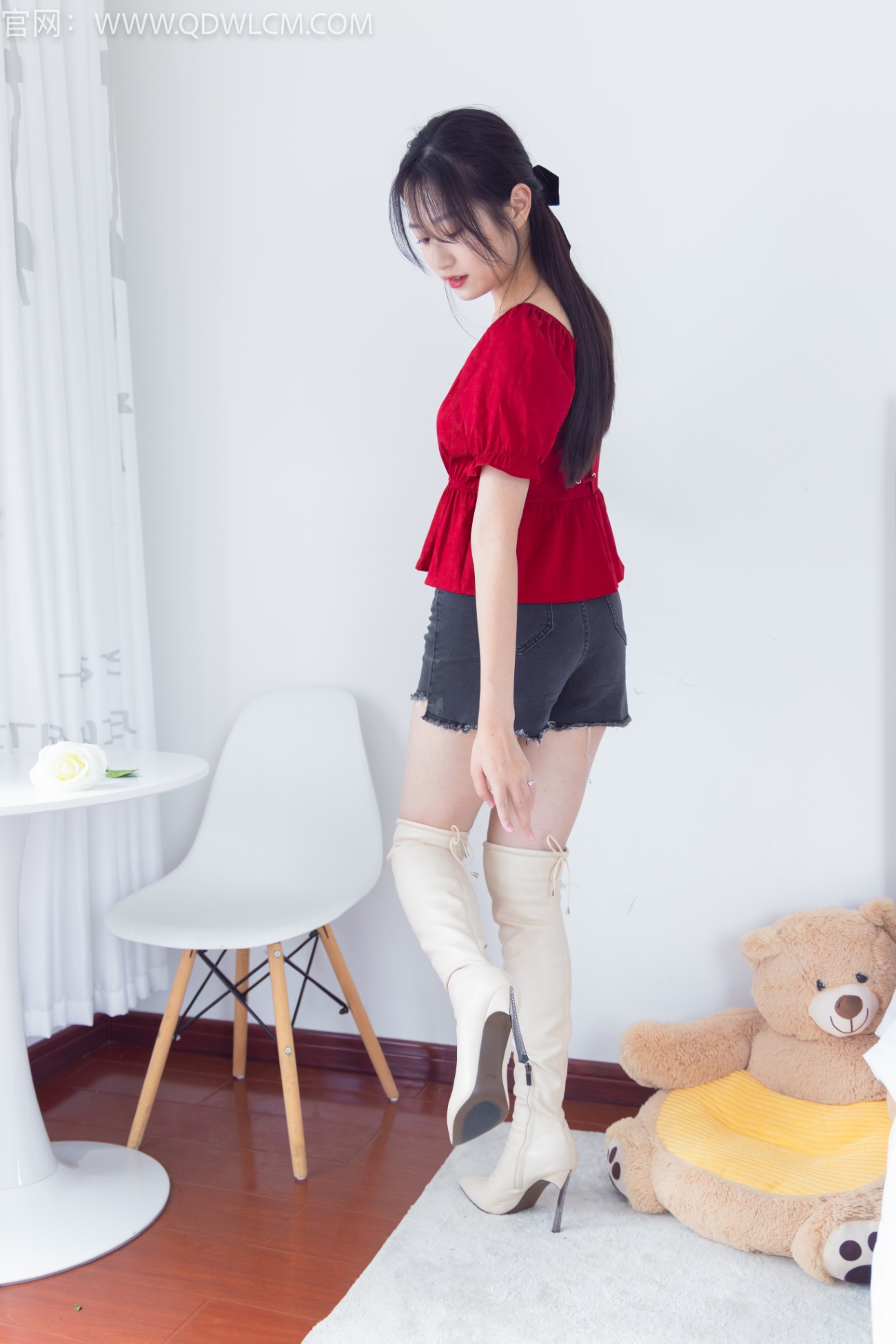 物恋传媒 NO.1389 小敏-零的焦点[171P/1V/4.04GB]