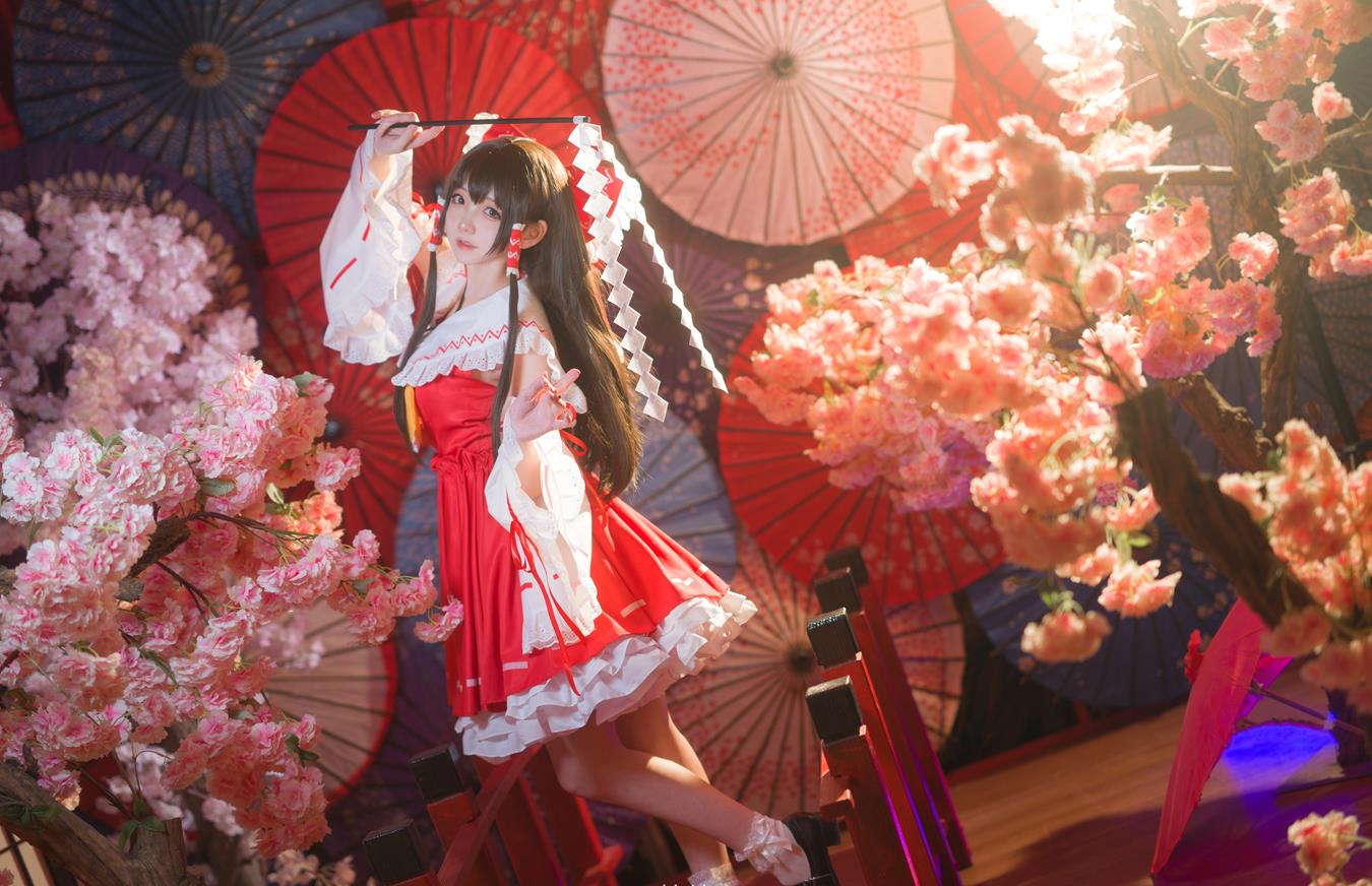 楚楚子w - 博丽灵梦[12P/150MB]