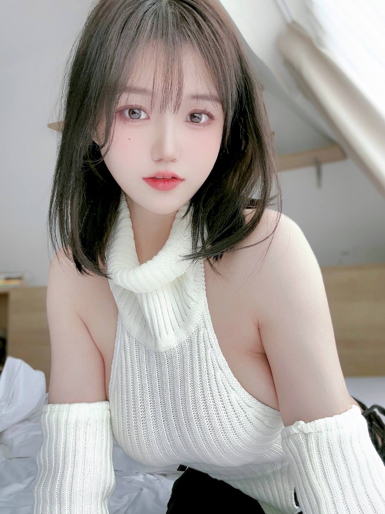 动漫博主 小仓千代w 2022年12月fantia写真 [104P/3V/371MB]