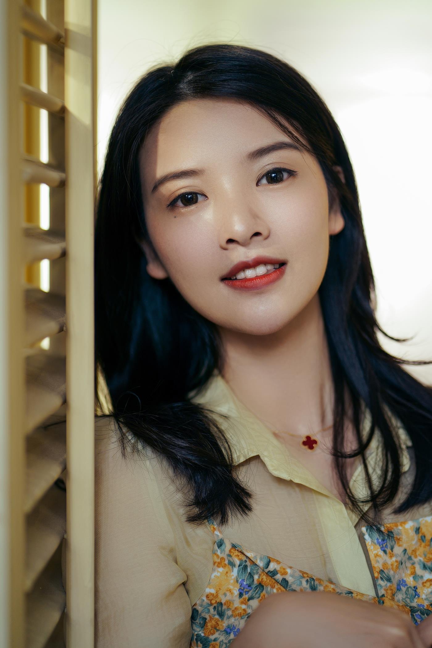 [YITUYU艺图语] 2022.02.01 法式小花园的浪漫 喵喵喵是锦儿呀 [41P/250MB]