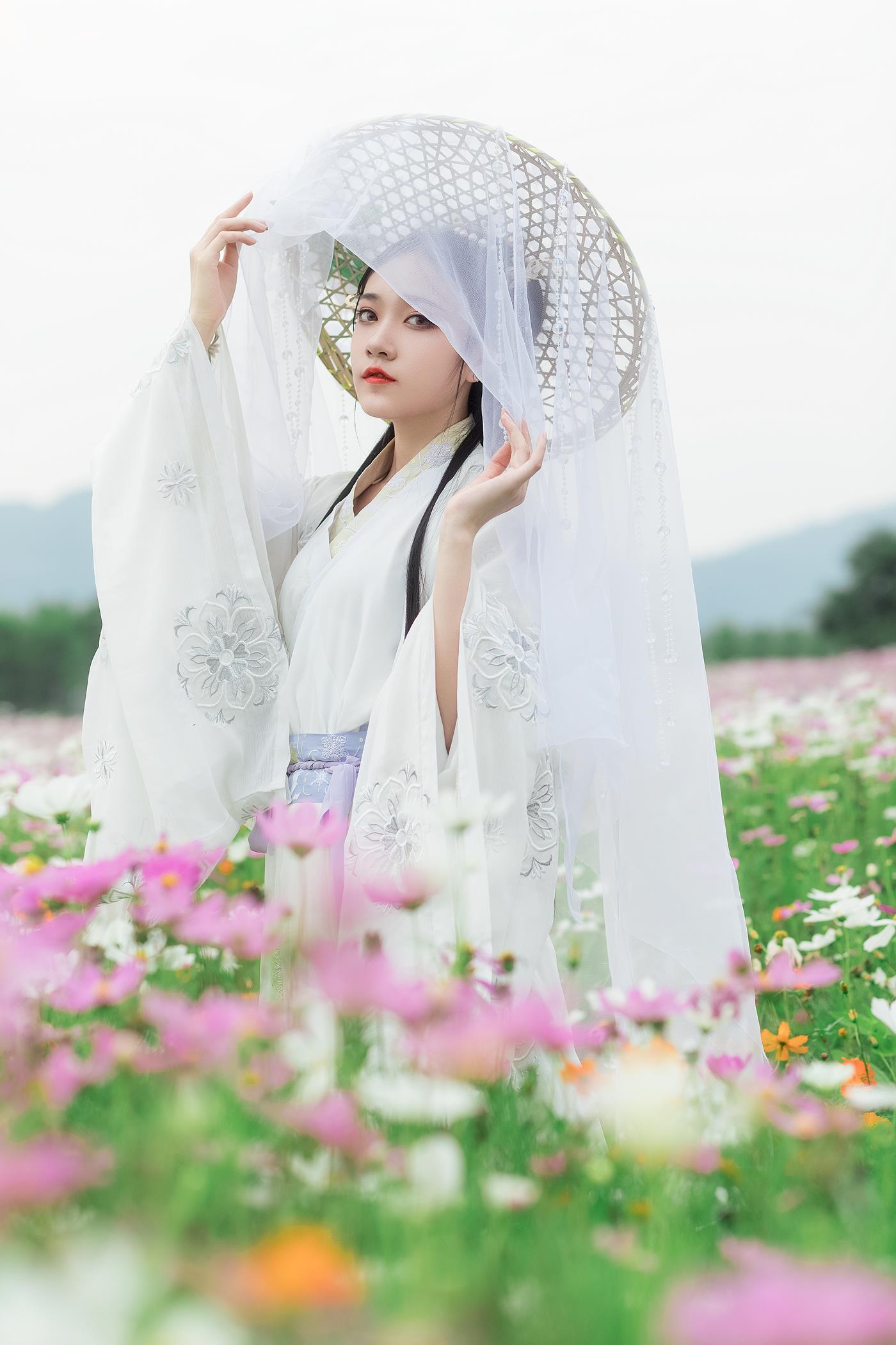 [YITUYU艺图语] 2022.01.30 山河远阔 人间烟火 芋圆圆鹅 [23P/508MB]