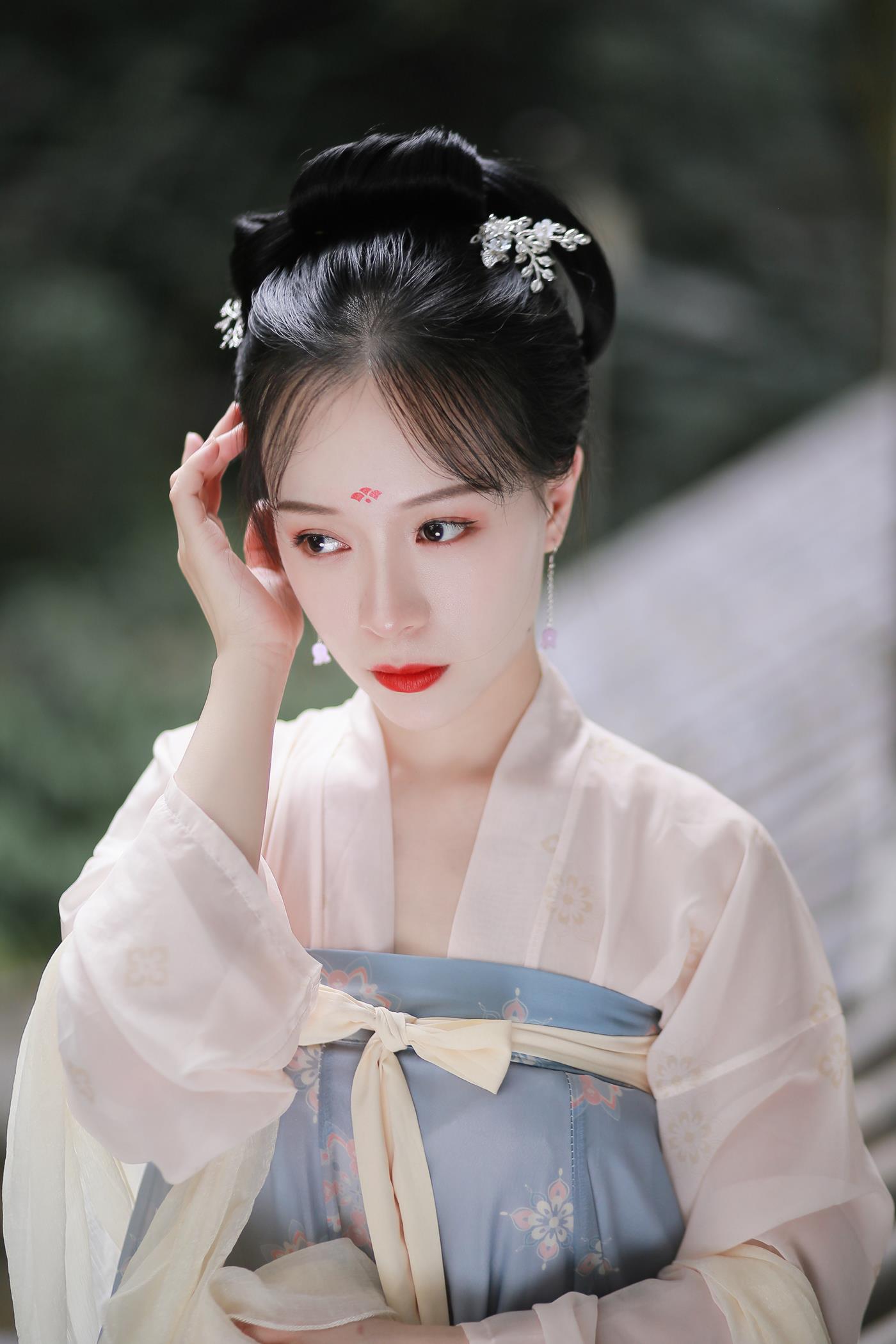 [YITUYU艺图语] 2022.01.18 蝶恋花 花泽阮阮 [22P/196MB]